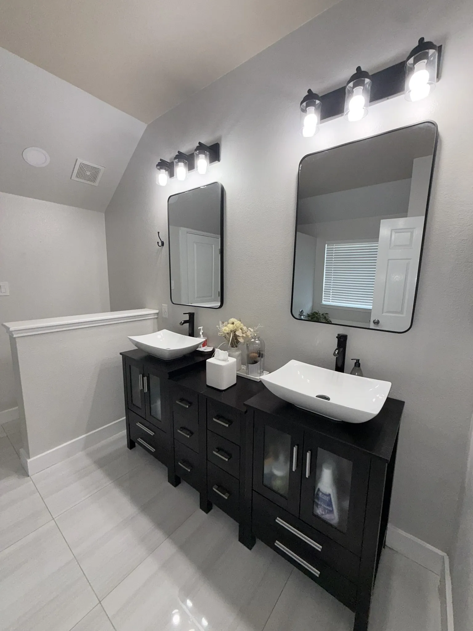 Single Family Residence For Sale in Tarrant County , 5620 Blanca Court, Fort Worth, Texas 76179, 4 Bedroom, 3 Bathroom, 2 Garage spaces, 2,334 Sqft, built in 2004, mls#21358989, Real Estate Agent in Fort Worth, Homes For Sale in Tarrant county, Homes For Sale in Fort Worth, Realtor in Fort Worth Texas, Real Estate Brokerage Independent Realty Texas, Luminita Cordes Realtor