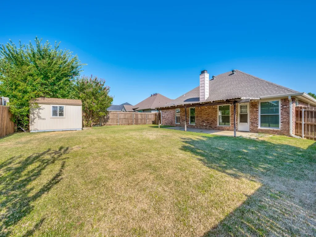 Single Family Residence For Sale in Denton County , 217 Quail Run, Aubrey, Texas 76227, 3 Bedroom, 2 Bathroom, 2 Garage spaces, 1,552 Sqft, built in 2004, mls#21360300, Real Estate Agent in Aubrey, Homes For Sale in Denton county, Homes For Sale in Aubrey, Realtor in Aubrey Texas, Real Estate Brokerage Independent Realty Texas, Luminita Cordes Realtor