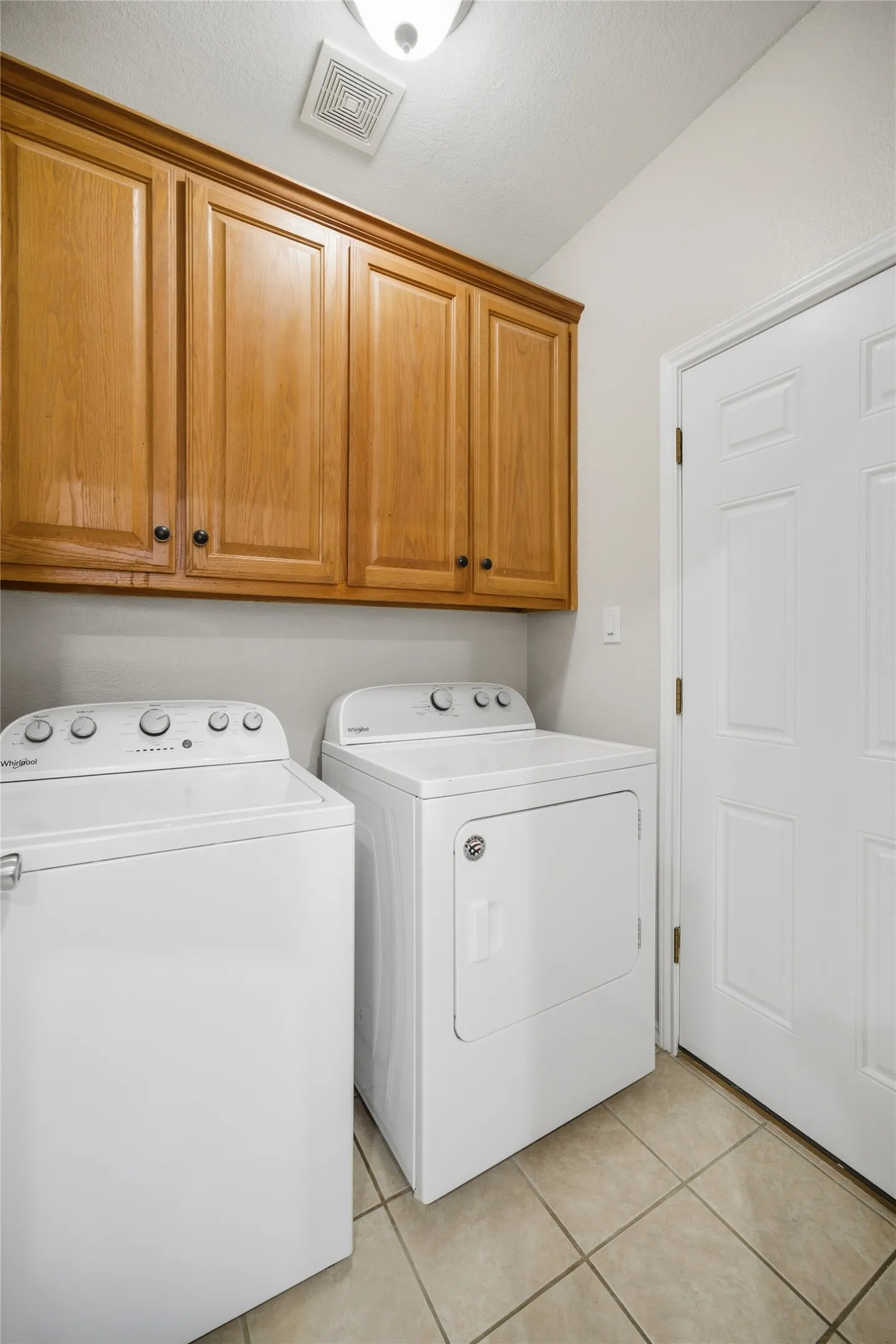 Single Family Residence For Sale in Denton County , 217 Quail Run, Aubrey, Texas 76227, 3 Bedroom, 2 Bathroom, 2 Garage spaces, 1,552 Sqft, built in 2004, mls#21360300, Real Estate Agent in Aubrey, Homes For Sale in Denton county, Homes For Sale in Aubrey, Realtor in Aubrey Texas, Real Estate Brokerage Independent Realty Texas, Luminita Cordes Realtor