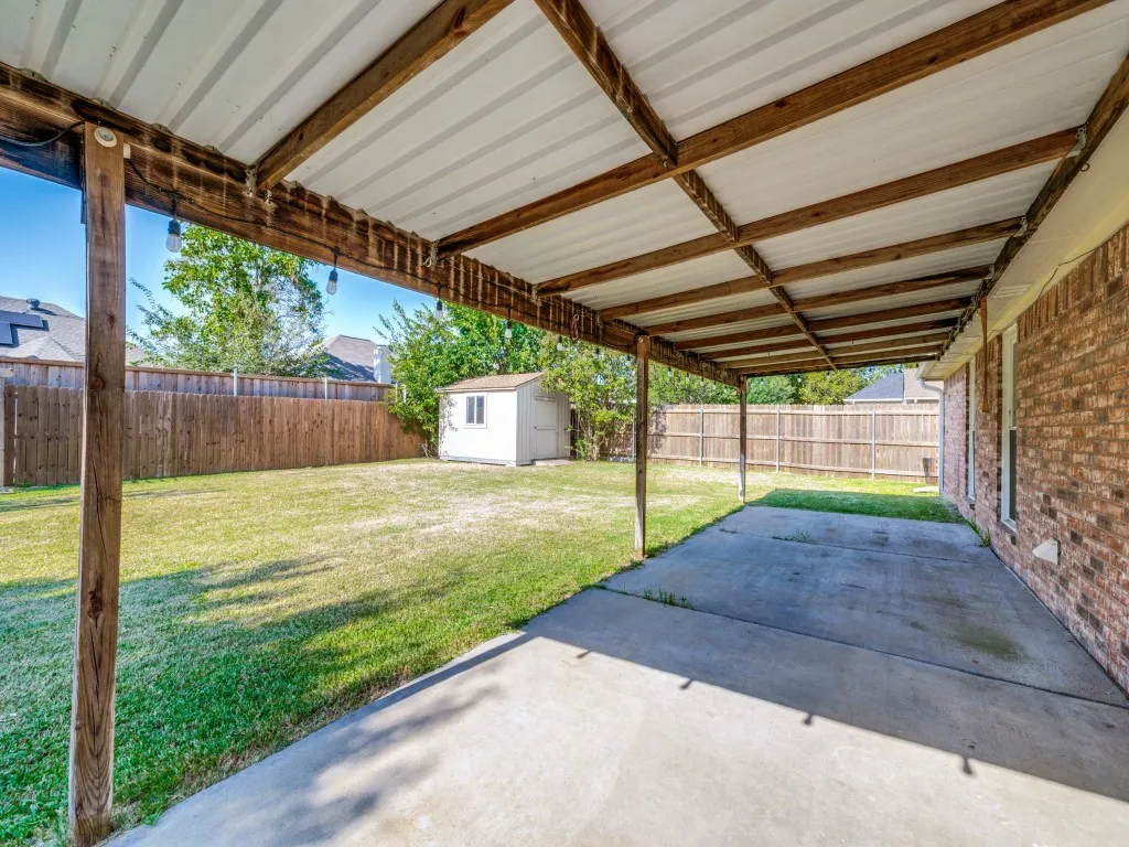 Single Family Residence For Sale in Denton County , 217 Quail Run, Aubrey, Texas 76227, 3 Bedroom, 2 Bathroom, 2 Garage spaces, 1,552 Sqft, built in 2004, mls#21360300, Real Estate Agent in Aubrey, Homes For Sale in Denton county, Homes For Sale in Aubrey, Realtor in Aubrey Texas, Real Estate Brokerage Independent Realty Texas, Luminita Cordes Realtor