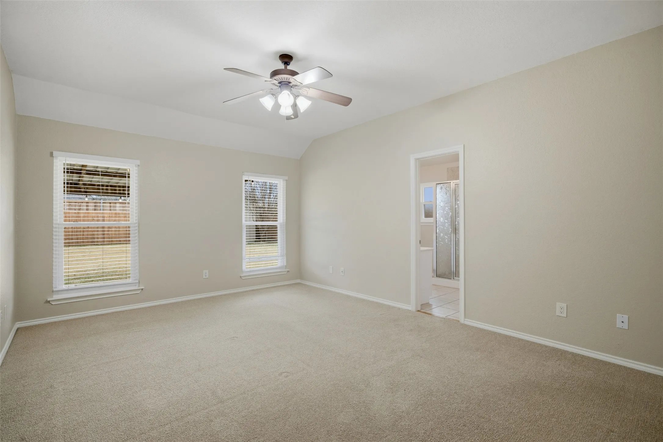 Single Family Residence For Sale in Denton County , 217 Quail Run, Aubrey, Texas 76227, 3 Bedroom, 2 Bathroom, 2 Garage spaces, 1,552 Sqft, built in 2004, mls#21360300, Real Estate Agent in Aubrey, Homes For Sale in Denton county, Homes For Sale in Aubrey, Realtor in Aubrey Texas, Real Estate Brokerage Independent Realty Texas, Luminita Cordes Realtor