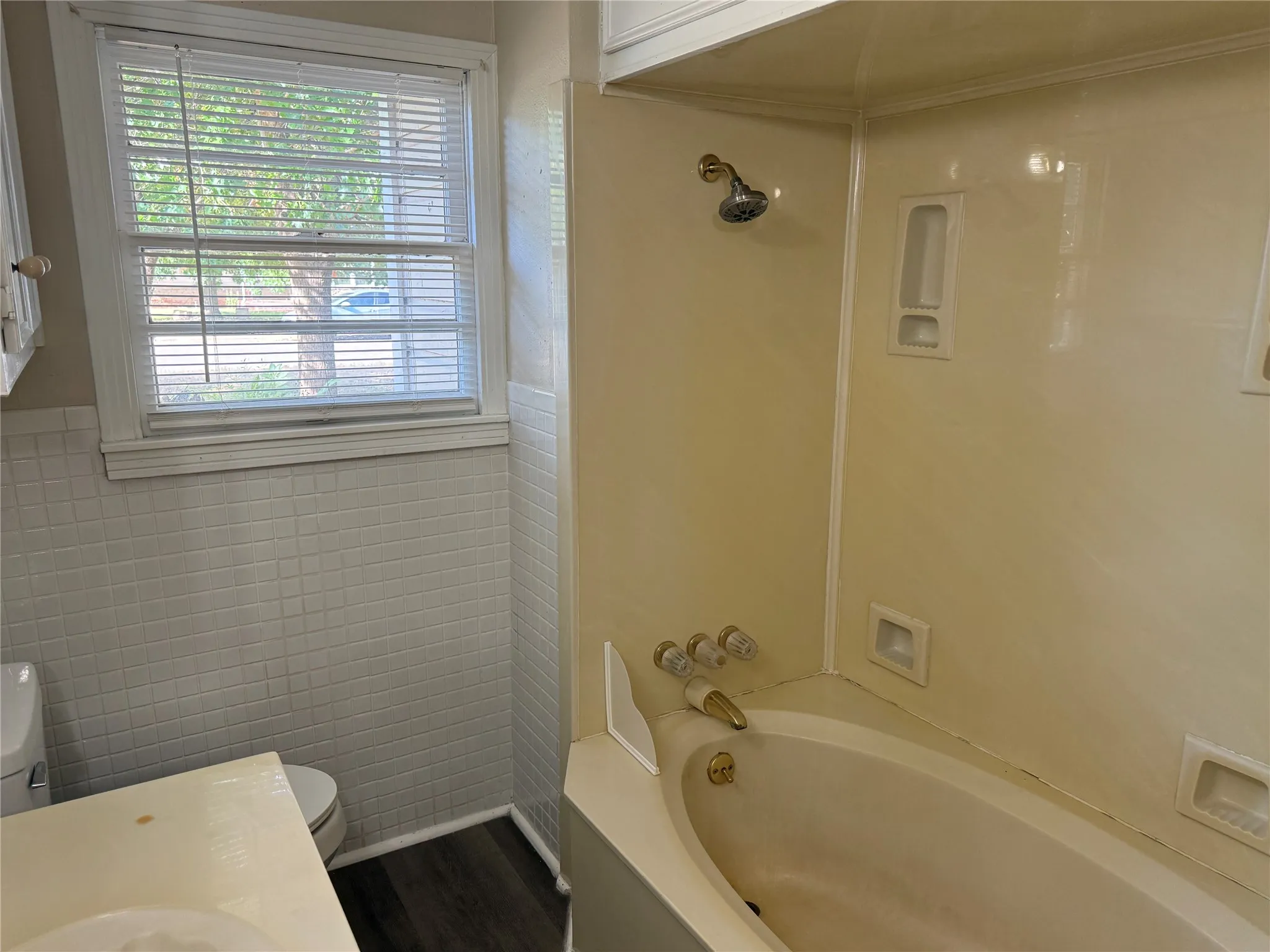 Single Family Residence For Rent in Taylor County , 4042 Benbrook Street, Abilene, Texas 79605, 3 Bedroom, 2 Bathroom, 2 Garage spaces, 1,840 Sqft, built in 1950, mls#21360194, Real Estate Agent in Abilene, Homes For Rent in Taylor county, Homes For Rent in Abilene, Realtor in Abilene Texas, Real Estate Brokerage Independent Realty Texas, Luminita Cordes Realtor
