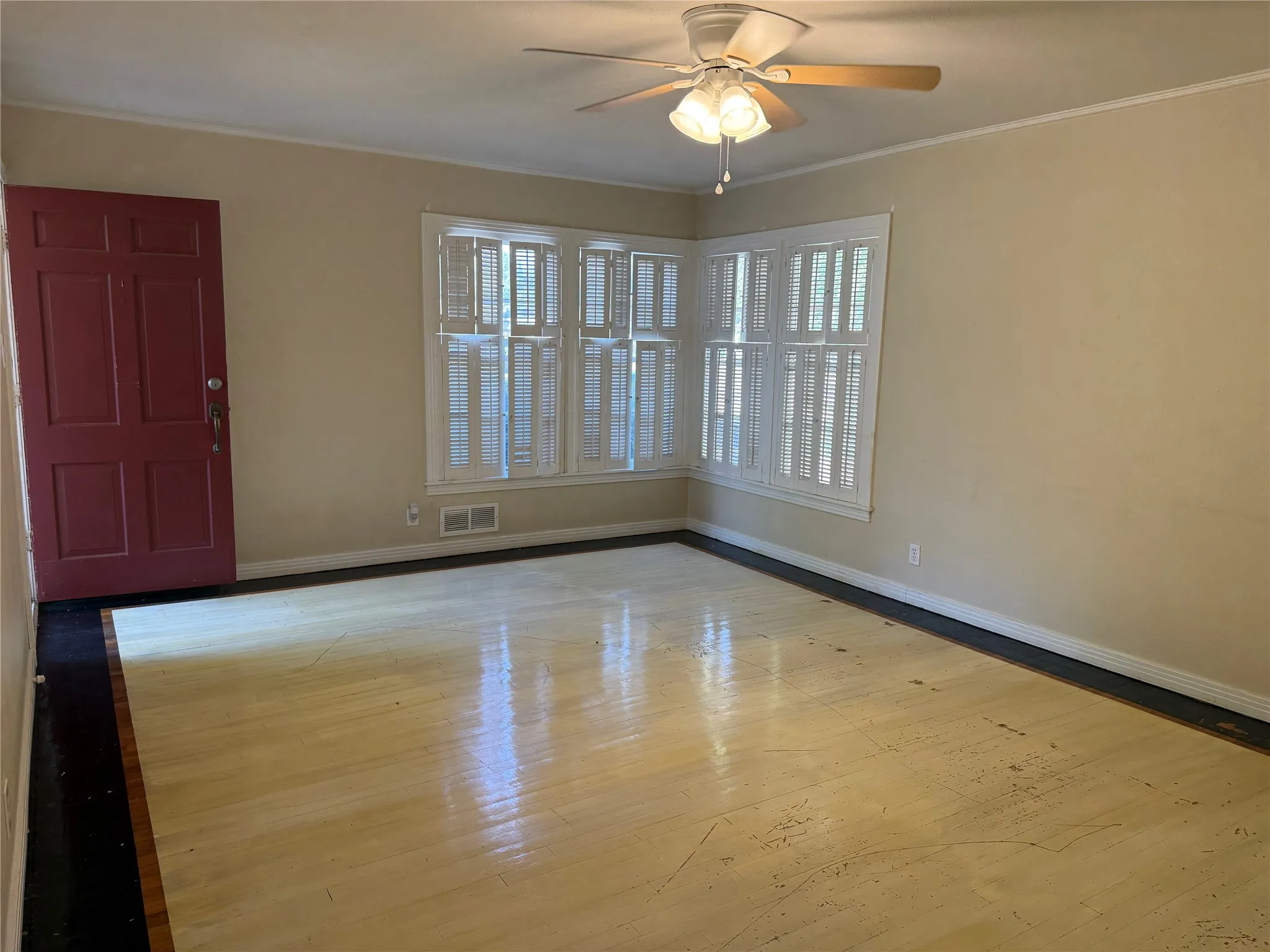 Single Family Residence For Rent in Taylor County , 4042 Benbrook Street, Abilene, Texas 79605, 3 Bedroom, 2 Bathroom, 2 Garage spaces, 1,840 Sqft, built in 1950, mls#21360194, Real Estate Agent in Abilene, Homes For Rent in Taylor county, Homes For Rent in Abilene, Realtor in Abilene Texas, Real Estate Brokerage Independent Realty Texas, Luminita Cordes Realtor