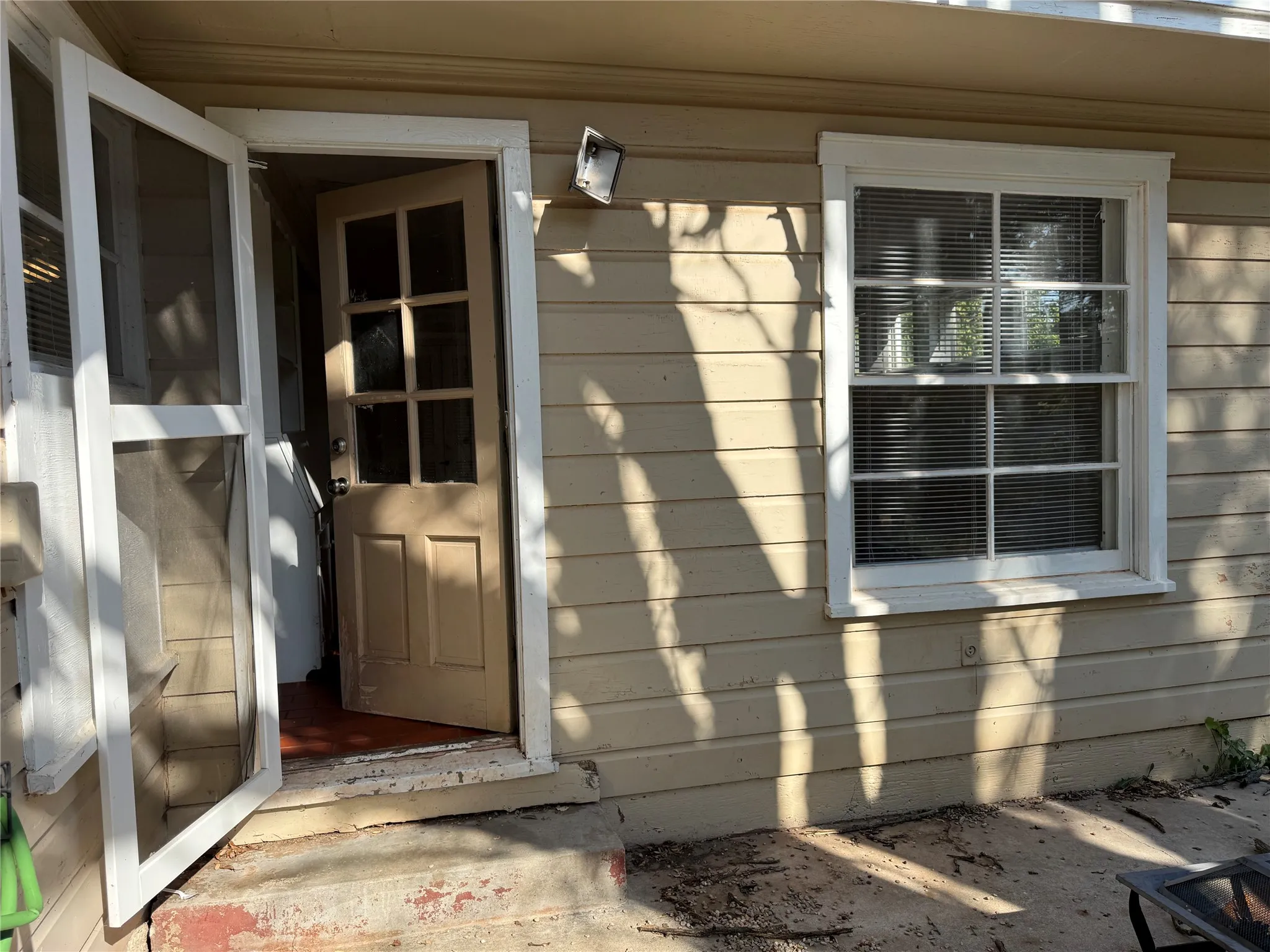 Single Family Residence For Rent in Taylor County , 4042 Benbrook Street, Abilene, Texas 79605, 3 Bedroom, 2 Bathroom, 2 Garage spaces, 1,840 Sqft, built in 1950, mls#21360194, Real Estate Agent in Abilene, Homes For Rent in Taylor county, Homes For Rent in Abilene, Realtor in Abilene Texas, Real Estate Brokerage Independent Realty Texas, Luminita Cordes Realtor