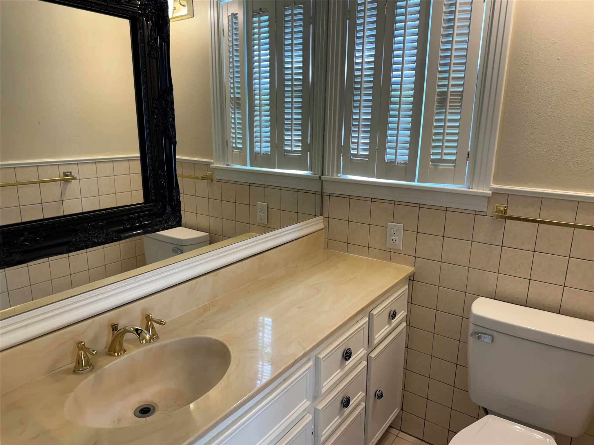 Single Family Residence For Rent in Taylor County , 4042 Benbrook Street, Abilene, Texas 79605, 3 Bedroom, 2 Bathroom, 2 Garage spaces, 1,840 Sqft, built in 1950, mls#21360194, Real Estate Agent in Abilene, Homes For Rent in Taylor county, Homes For Rent in Abilene, Realtor in Abilene Texas, Real Estate Brokerage Independent Realty Texas, Luminita Cordes Realtor