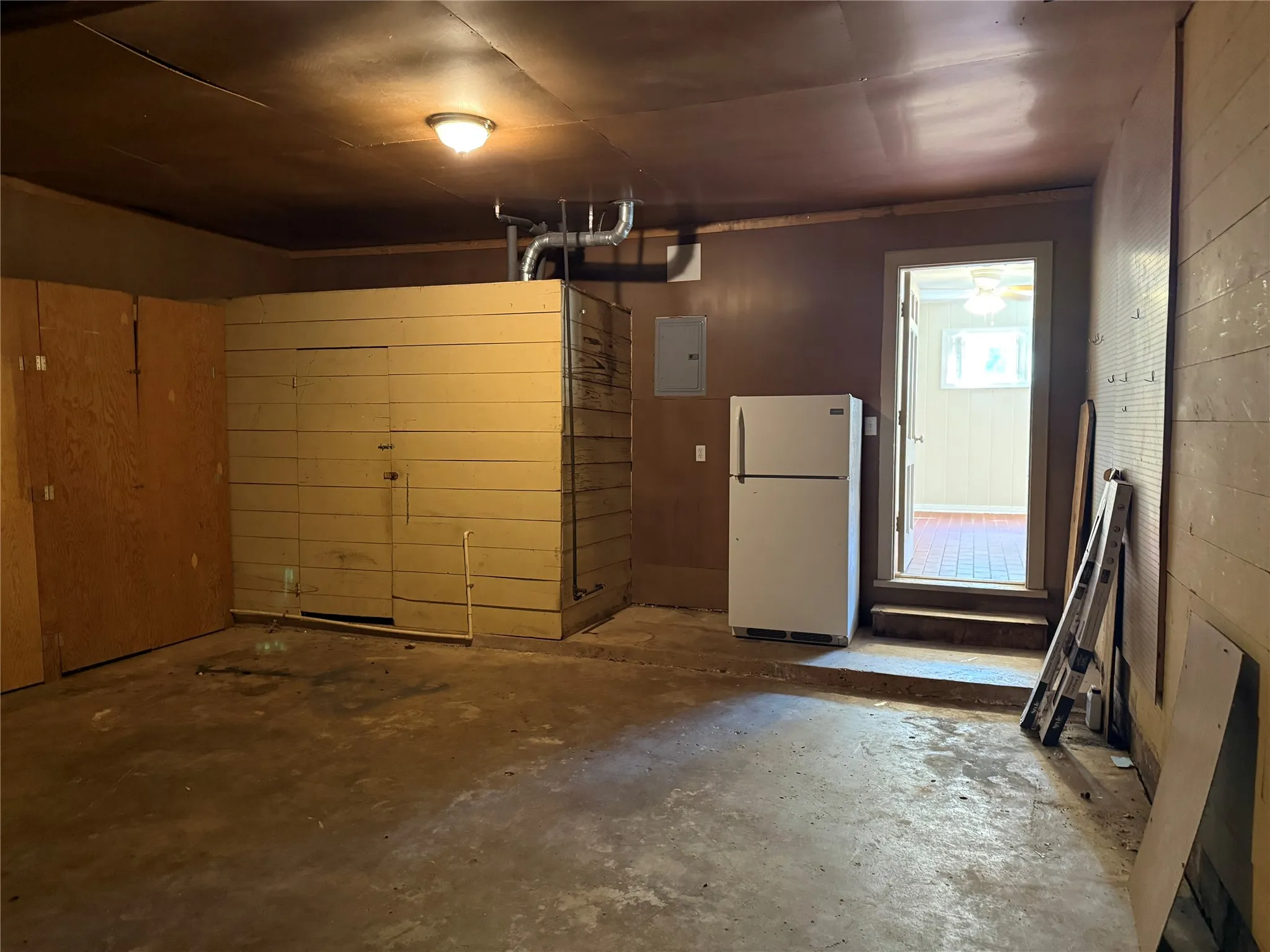 Single Family Residence For Rent in Taylor County , 4042 Benbrook Street, Abilene, Texas 79605, 3 Bedroom, 2 Bathroom, 2 Garage spaces, 1,840 Sqft, built in 1950, mls#21360194, Real Estate Agent in Abilene, Homes For Rent in Taylor county, Homes For Rent in Abilene, Realtor in Abilene Texas, Real Estate Brokerage Independent Realty Texas, Luminita Cordes Realtor