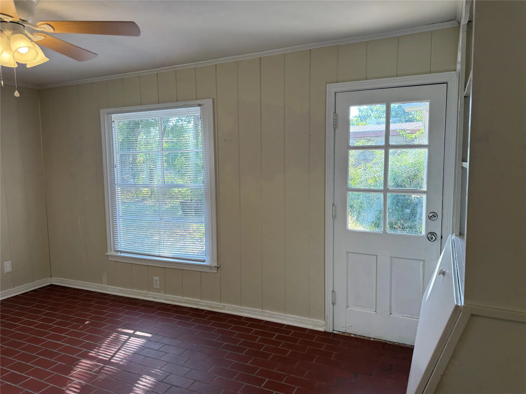 Single Family Residence For Rent in Taylor County , 4042 Benbrook Street, Abilene, Texas 79605, 3 Bedroom, 2 Bathroom, 2 Garage spaces, 1,840 Sqft, built in 1950, mls#21360194, Real Estate Agent in Abilene, Homes For Rent in Taylor county, Homes For Rent in Abilene, Realtor in Abilene Texas, Real Estate Brokerage Independent Realty Texas, Luminita Cordes Realtor