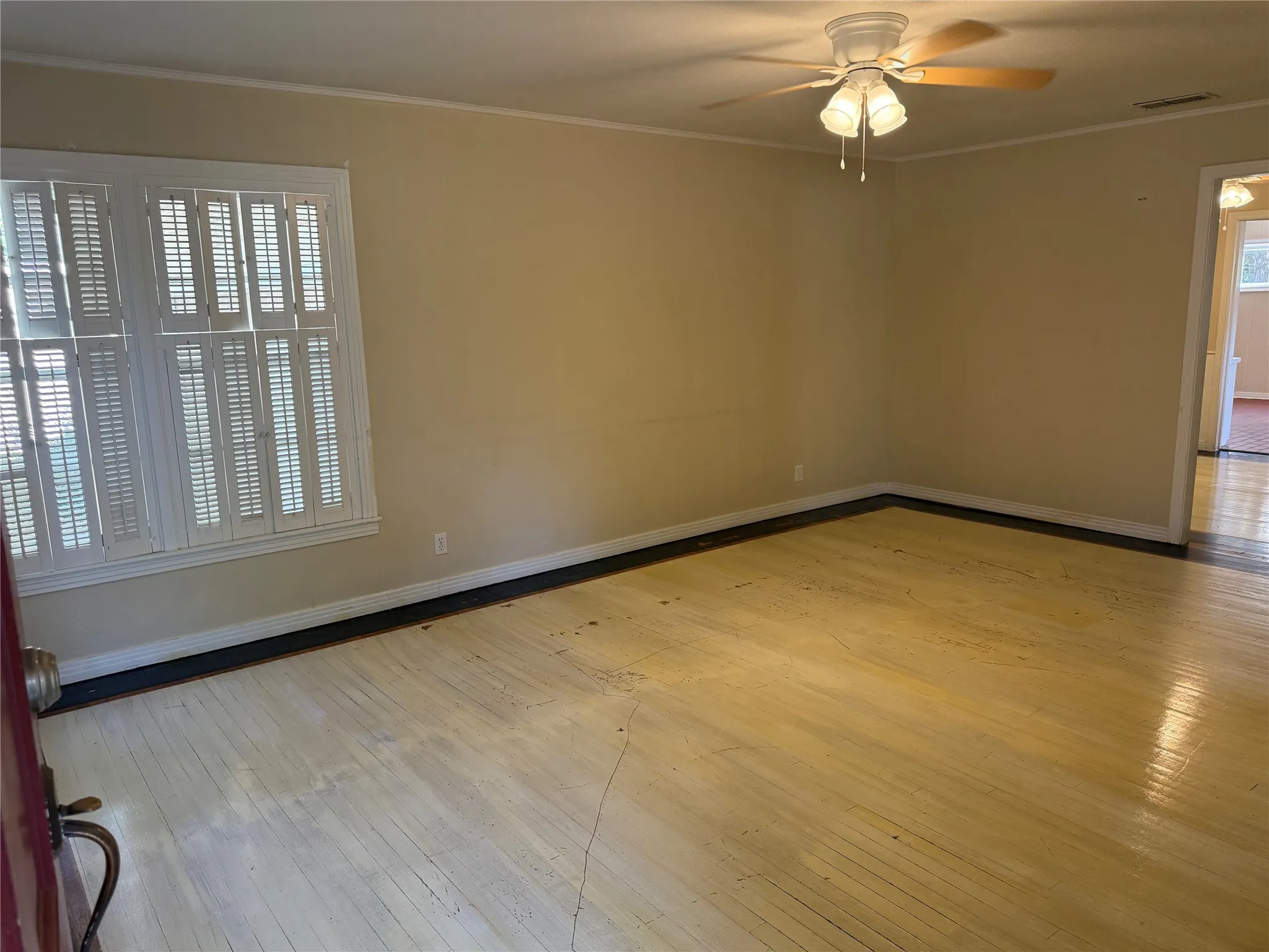 Single Family Residence For Rent in Taylor County , 4042 Benbrook Street, Abilene, Texas 79605, 3 Bedroom, 2 Bathroom, 2 Garage spaces, 1,840 Sqft, built in 1950, mls#21360194, Real Estate Agent in Abilene, Homes For Rent in Taylor county, Homes For Rent in Abilene, Realtor in Abilene Texas, Real Estate Brokerage Independent Realty Texas, Luminita Cordes Realtor