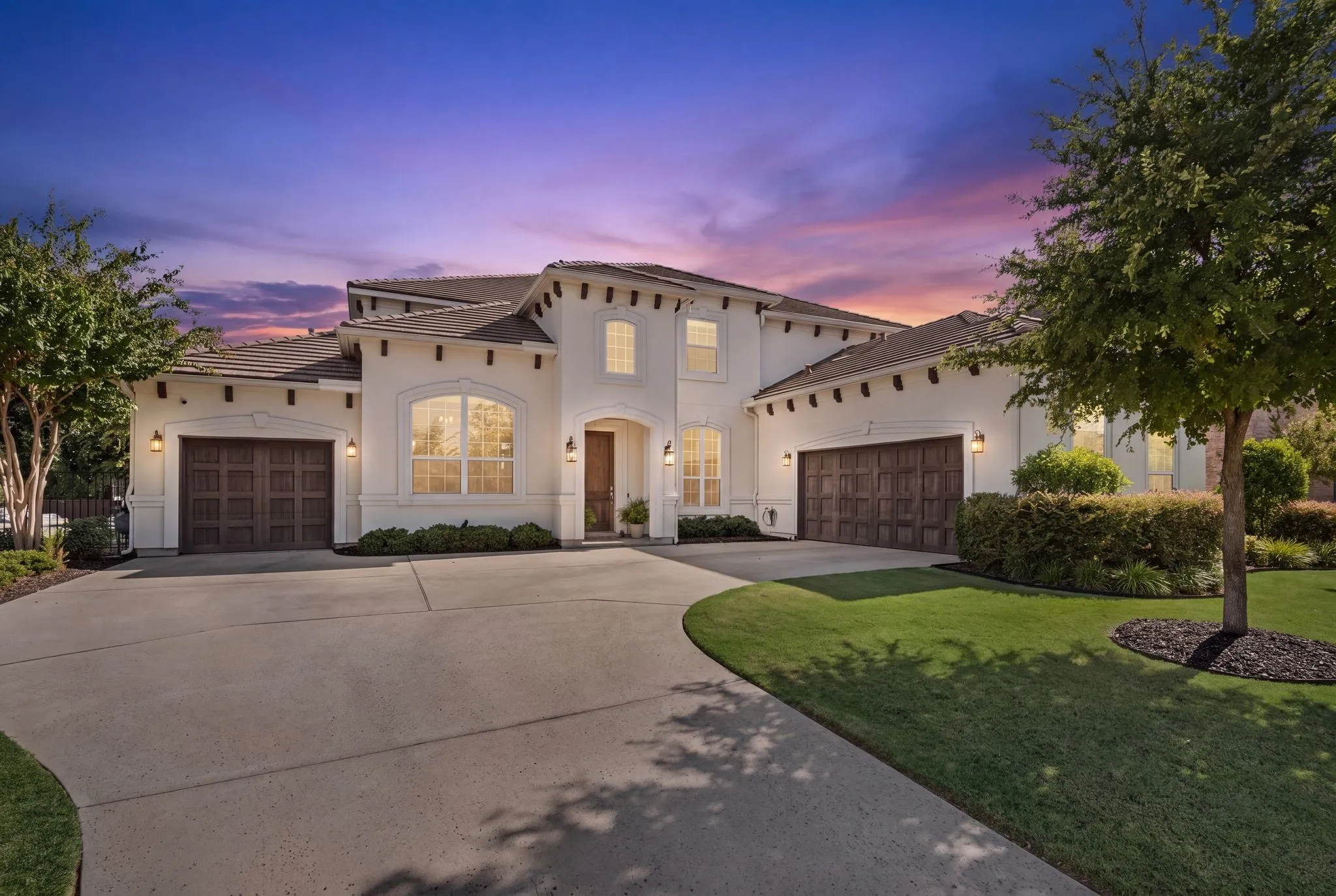 Single Family Residence For Sale in Tarrant County , 609 Picasso, Colleyville, Texas 76034, 4 Bedroom, 5 Bathroom, 3 Garage spaces, 4,591 Sqft, built in 2018, mls#21357550, Real Estate Agent in Colleyville, Homes For Sale in Tarrant county, Homes For Sale in Colleyville, Realtor in Colleyville Texas, Real Estate Brokerage Independent Realty Texas, Luminita Cordes Realtor