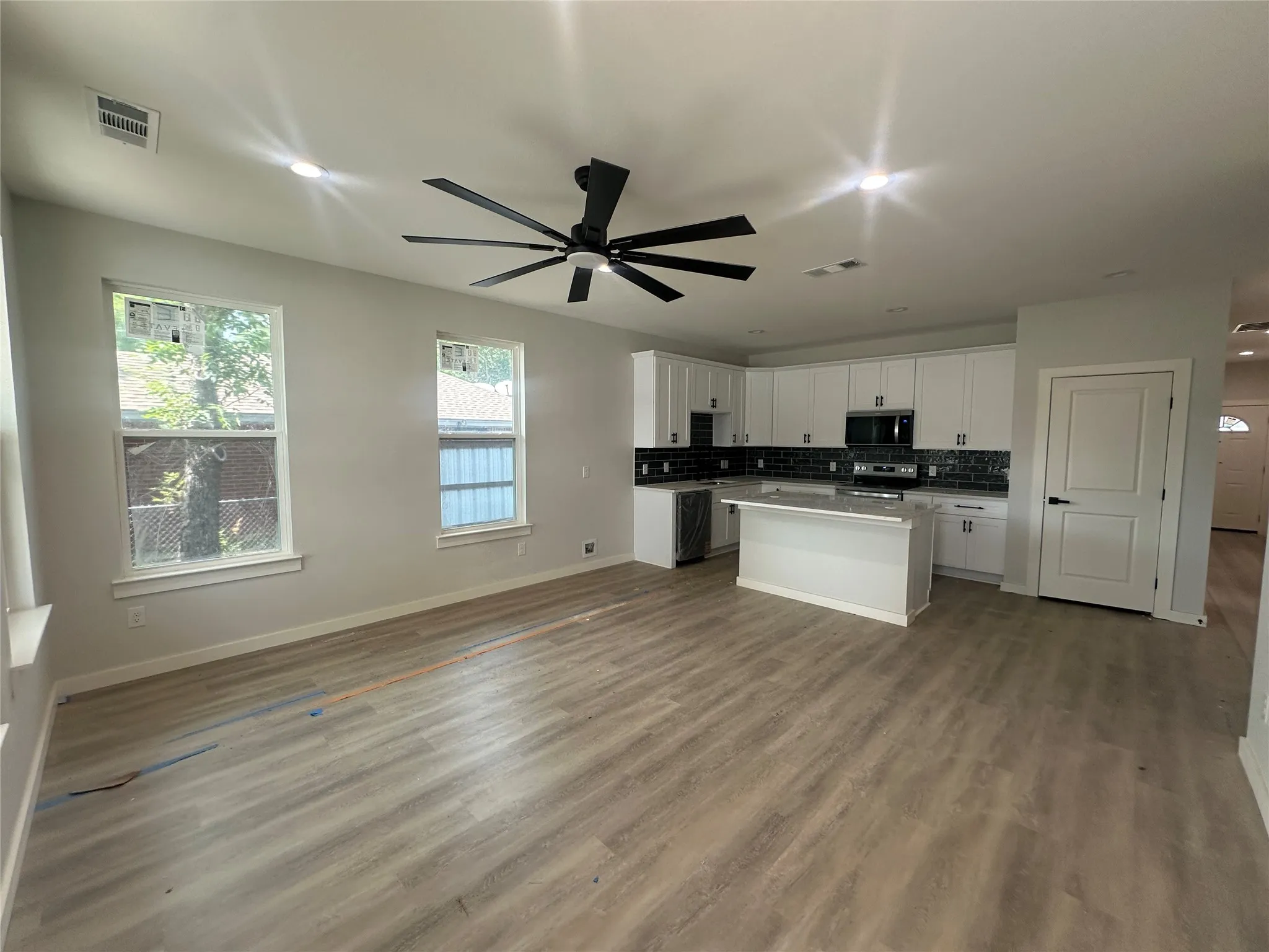 Single Family Residence For Sale in Wise County , 1400 N Business 287, Decatur, Texas 76234, 3 Bedroom, 2 Bathroom, 2 Garage spaces, 1,405 Sqft, built in 2026, Price $335,000, mls#21360319, Real Estate Agent in Decatur, Homes For Sale in Wise county, Homes For Sale in Decatur, Realtor in Decatur Texas, Real Estate Brokerage Independent Realty Texas, Luminita Cordes Realtor