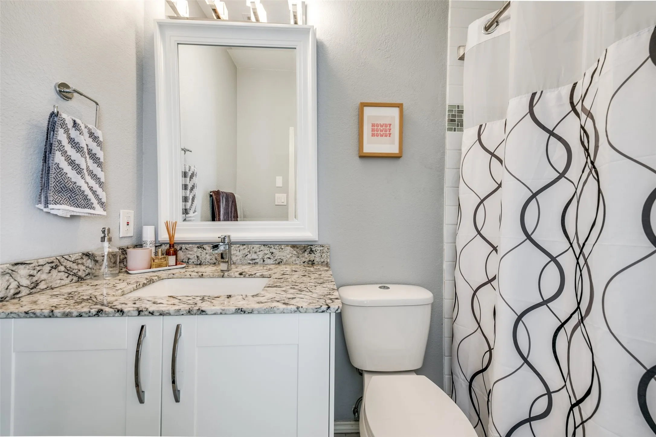 Condominium For Sale in Dallas County , 4800 W Lovers Lane 509, Dallas, Texas 75209, 2 Bedroom, 2 Bathroom, Garage spaces, 840 Sqft, built in 1984, mls#21357359, Real Estate Agent in Dallas, Homes For Sale in Dallas county, Homes For Sale in Dallas, Realtor in Dallas Texas, Real Estate Brokerage Independent Realty Texas, Luminita Cordes Realtor
