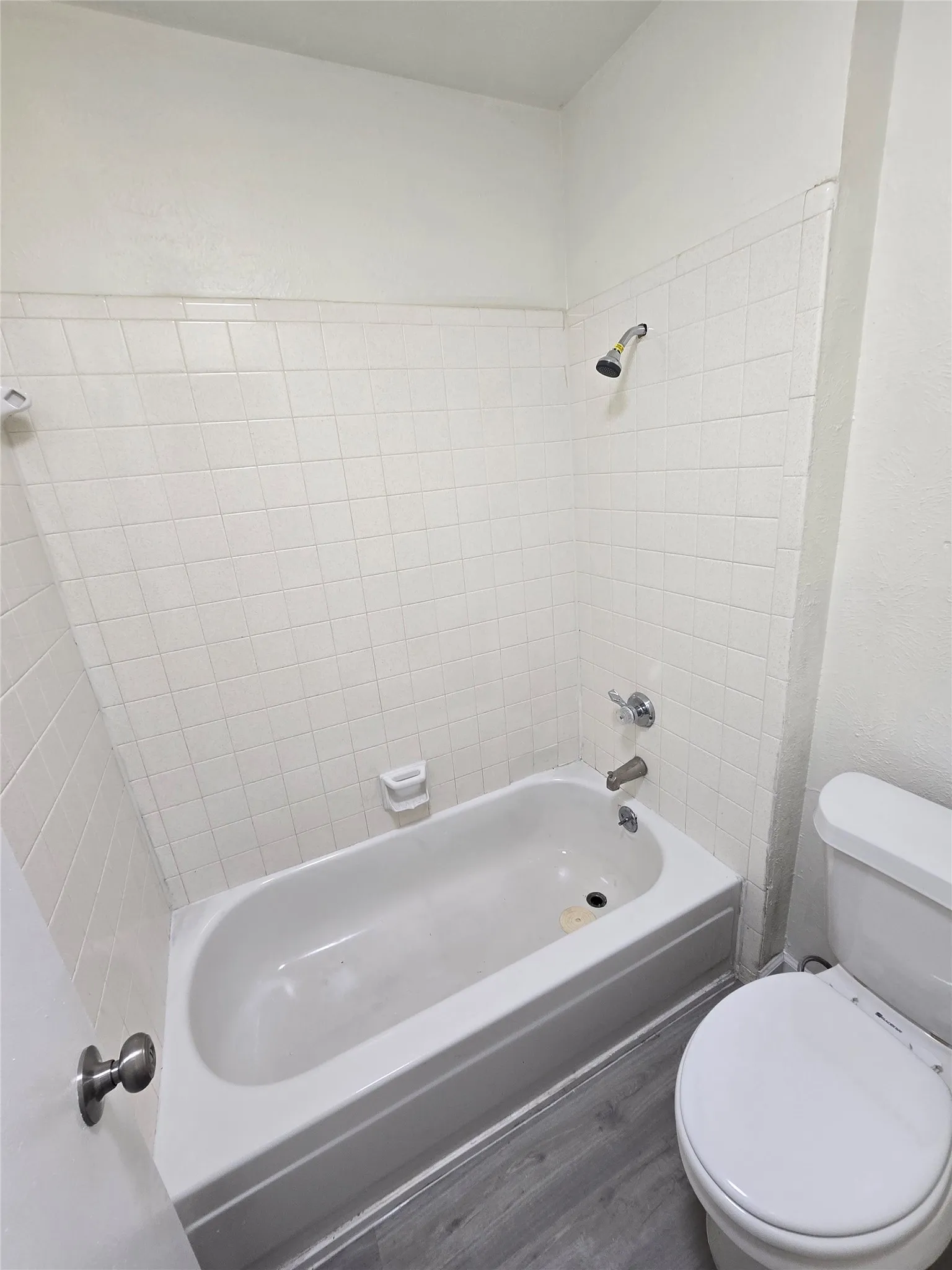 Duplex For Rent in Dallas County , 1451 Brook Meadow Circle, Lancaster, Texas 75134, 3 Bedroom, 2 Bathroom, Garage spaces, 1,116 Sqft, built in 1983, mls#21360326, Real Estate Agent in Lancaster, Homes For Rent in Dallas county, Homes For Rent in Lancaster, Realtor in Lancaster Texas, Real Estate Brokerage Independent Realty Texas, Luminita Cordes Realtor