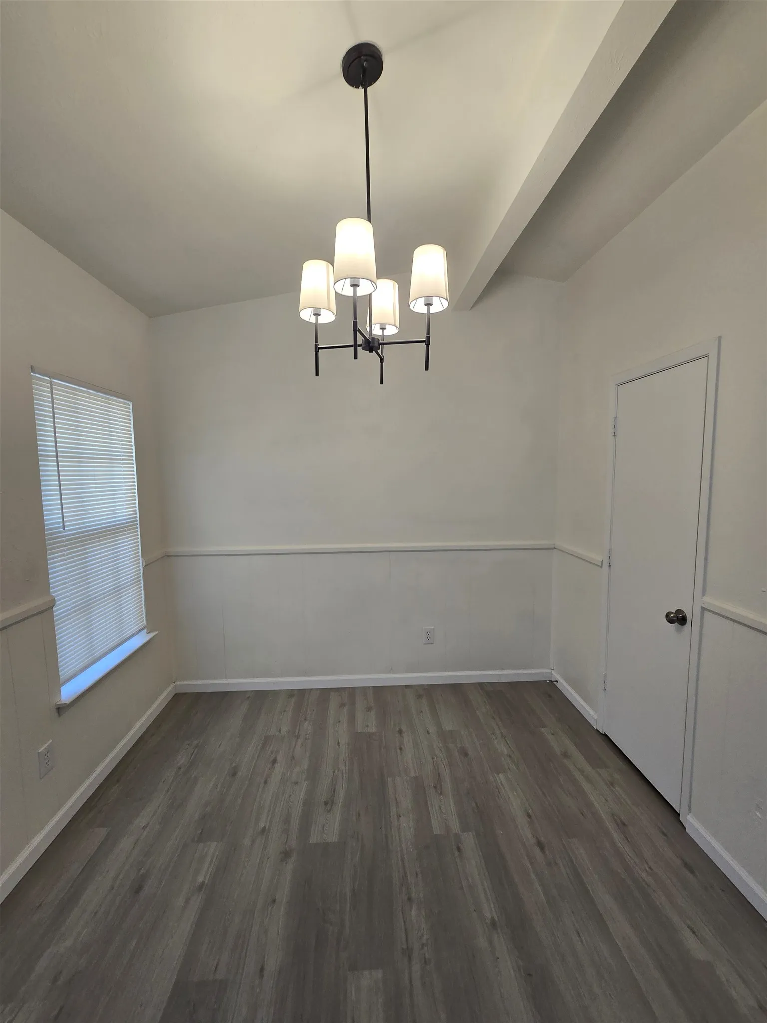 Duplex For Rent in Dallas County , 1451 Brook Meadow Circle, Lancaster, Texas 75134, 3 Bedroom, 2 Bathroom, Garage spaces, 1,116 Sqft, built in 1983, mls#21360326, Real Estate Agent in Lancaster, Homes For Rent in Dallas county, Homes For Rent in Lancaster, Realtor in Lancaster Texas, Real Estate Brokerage Independent Realty Texas, Luminita Cordes Realtor