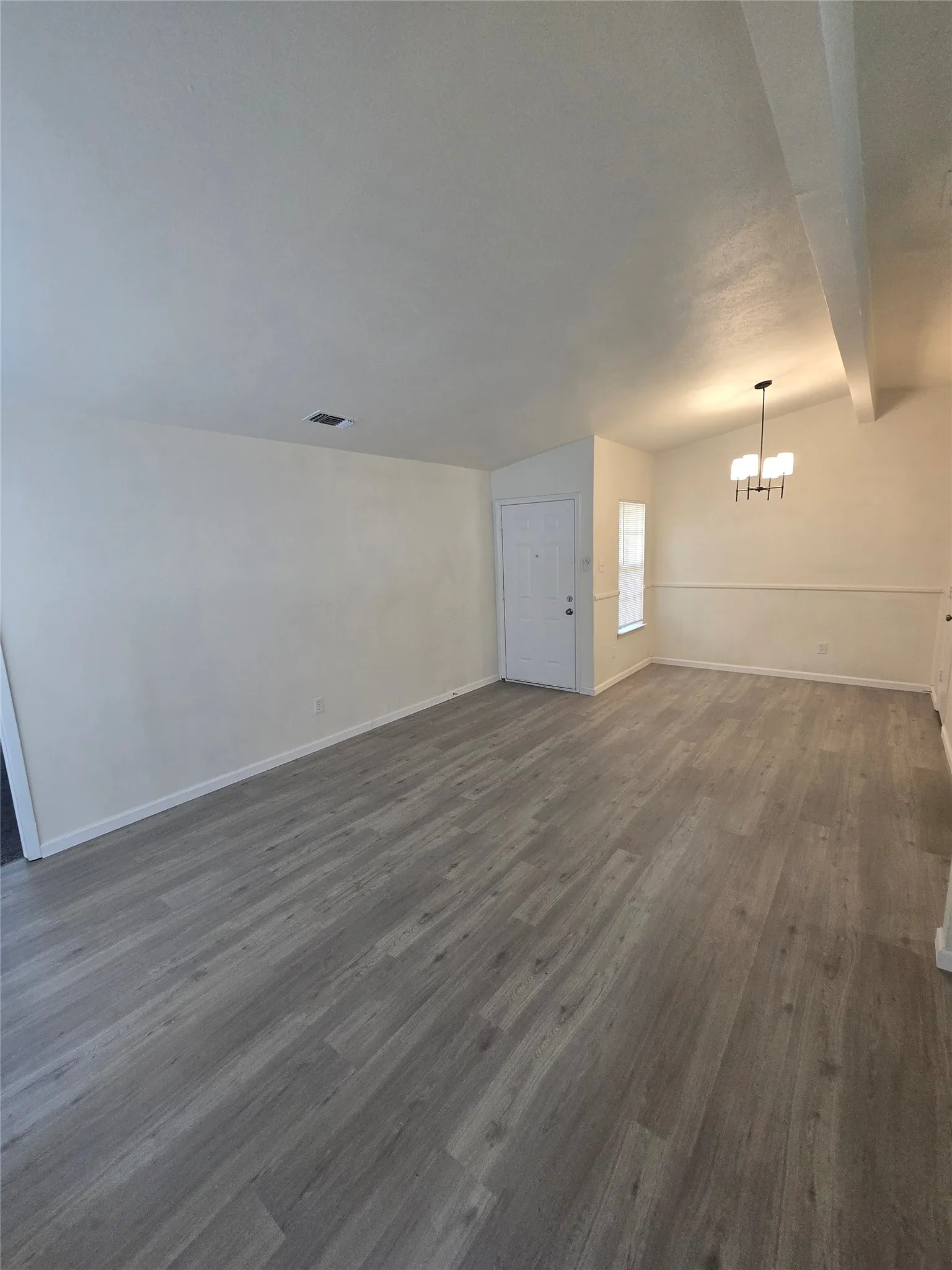 Duplex For Rent in Dallas County , 1451 Brook Meadow Circle, Lancaster, Texas 75134, 3 Bedroom, 2 Bathroom, Garage spaces, 1,116 Sqft, built in 1983, mls#21360326, Real Estate Agent in Lancaster, Homes For Rent in Dallas county, Homes For Rent in Lancaster, Realtor in Lancaster Texas, Real Estate Brokerage Independent Realty Texas, Luminita Cordes Realtor