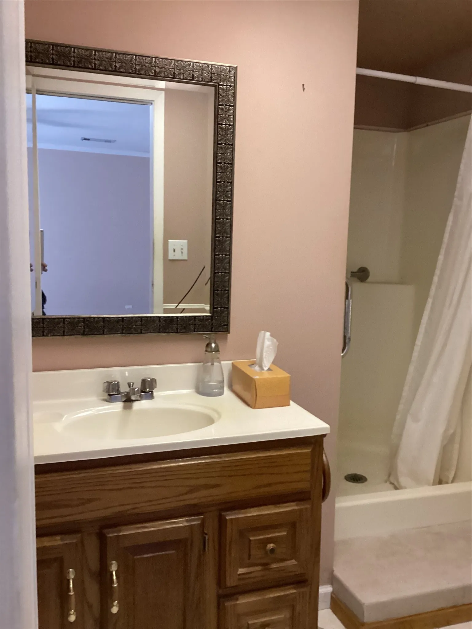 Single Family Residence For Sale in Johnson County , 1225 Cedar Break Court, Cleburne, Texas 76033, 4 Bedroom, 2 Bathroom, Garage spaces, 1,800 Sqft, built in 1996, mls#21360328, Real Estate Agent in Cleburne, Homes For Sale in Johnson county, Homes For Sale in Cleburne, Realtor in Cleburne Texas, Real Estate Brokerage Independent Realty Texas, Luminita Cordes Realtor