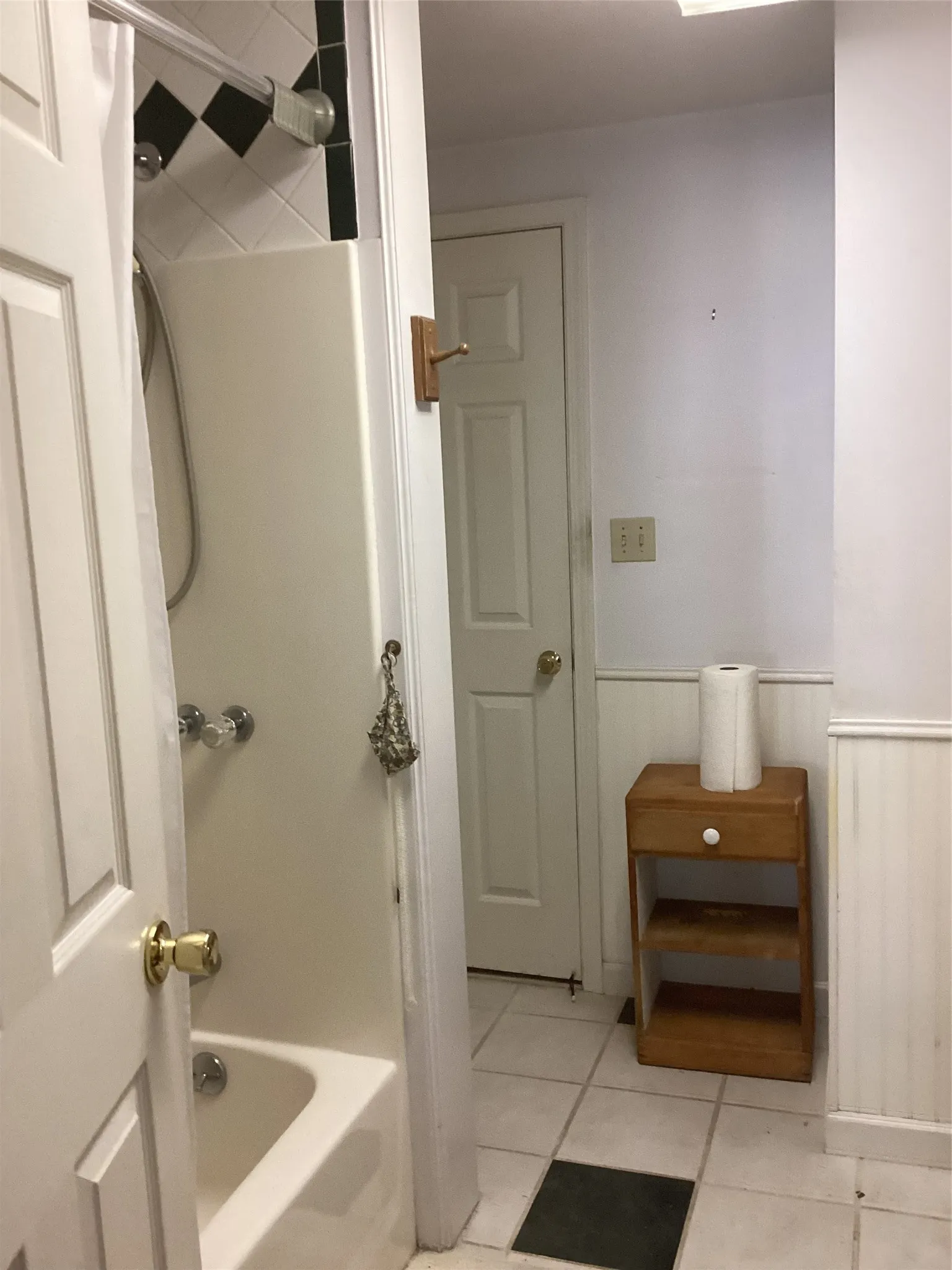 Single Family Residence For Sale in Johnson County , 1225 Cedar Break Court, Cleburne, Texas 76033, 4 Bedroom, 2 Bathroom, Garage spaces, 1,800 Sqft, built in 1996, mls#21360328, Real Estate Agent in Cleburne, Homes For Sale in Johnson county, Homes For Sale in Cleburne, Realtor in Cleburne Texas, Real Estate Brokerage Independent Realty Texas, Luminita Cordes Realtor