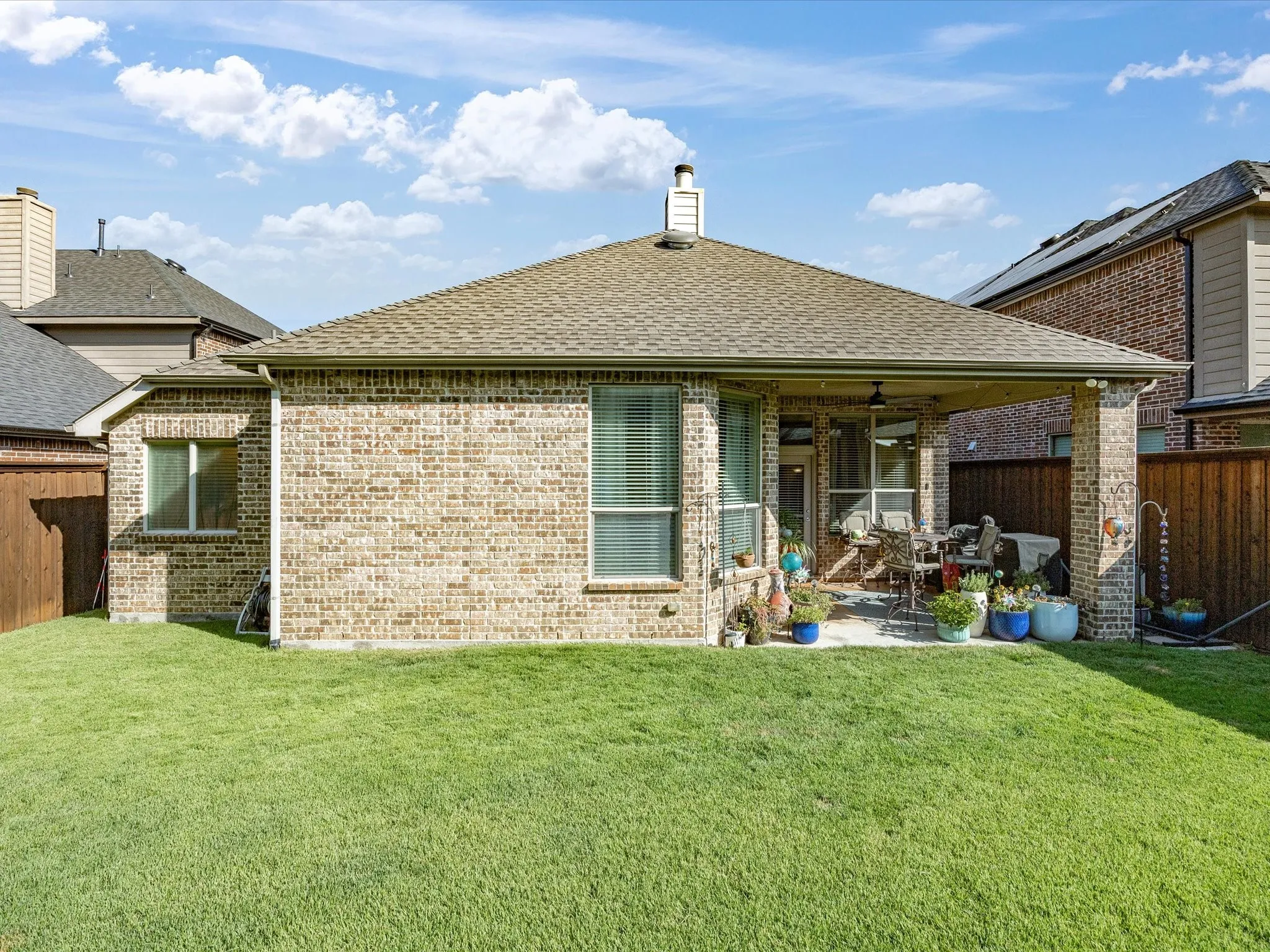 Single Family Residence For Sale in Denton County , 2591 Mirage Drive, Little Elm, Texas 75068, 3 Bedroom, 2 Bathroom, 2 Garage spaces, 2,313 Sqft, built in 2011, mls#21359462, Real Estate Agent in Little Elm, Homes For Sale in Denton county, Homes For Sale in Little Elm, Realtor in Little Elm Texas, Real Estate Brokerage Independent Realty Texas, Luminita Cordes Realtor