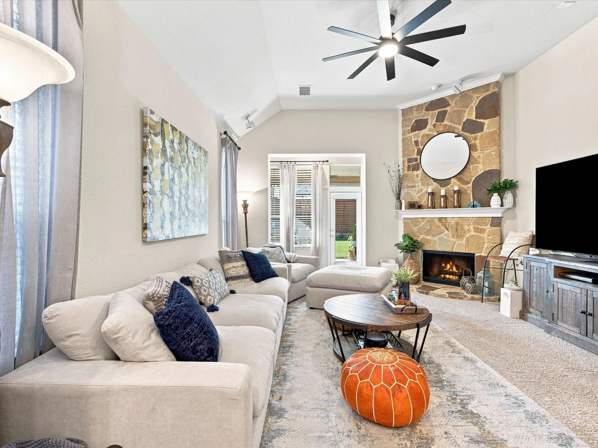Single Family Residence For Sale in Denton County , 2591 Mirage Drive, Little Elm, Texas 75068, 3 Bedroom, 2 Bathroom, 2 Garage spaces, 2,313 Sqft, built in 2011, mls#21359462, Real Estate Agent in Little Elm, Homes For Sale in Denton county, Homes For Sale in Little Elm, Realtor in Little Elm Texas, Real Estate Brokerage Independent Realty Texas, Luminita Cordes Realtor