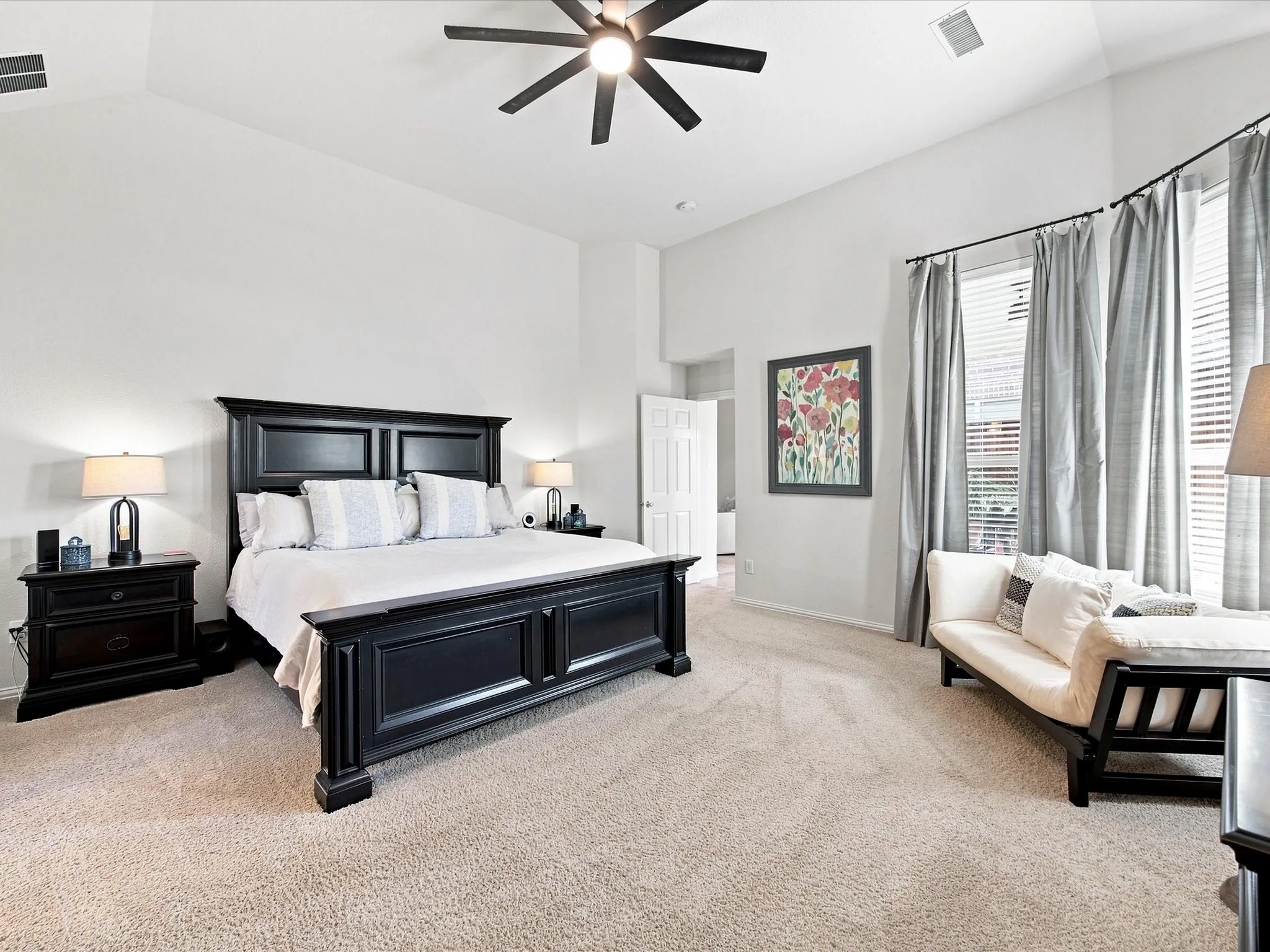 Single Family Residence For Sale in Denton County , 2591 Mirage Drive, Little Elm, Texas 75068, 3 Bedroom, 2 Bathroom, 2 Garage spaces, 2,313 Sqft, built in 2011, mls#21359462, Real Estate Agent in Little Elm, Homes For Sale in Denton county, Homes For Sale in Little Elm, Realtor in Little Elm Texas, Real Estate Brokerage Independent Realty Texas, Luminita Cordes Realtor