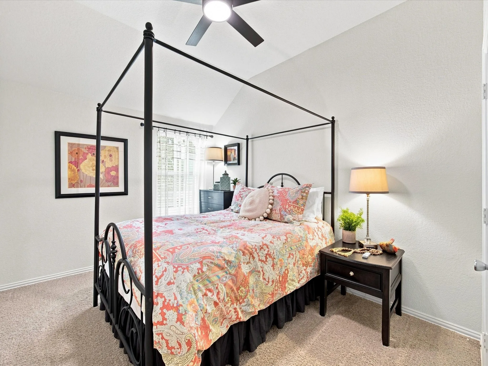 Single Family Residence For Sale in Denton County , 2591 Mirage Drive, Little Elm, Texas 75068, 3 Bedroom, 2 Bathroom, 2 Garage spaces, 2,313 Sqft, built in 2011, mls#21359462, Real Estate Agent in Little Elm, Homes For Sale in Denton county, Homes For Sale in Little Elm, Realtor in Little Elm Texas, Real Estate Brokerage Independent Realty Texas, Luminita Cordes Realtor