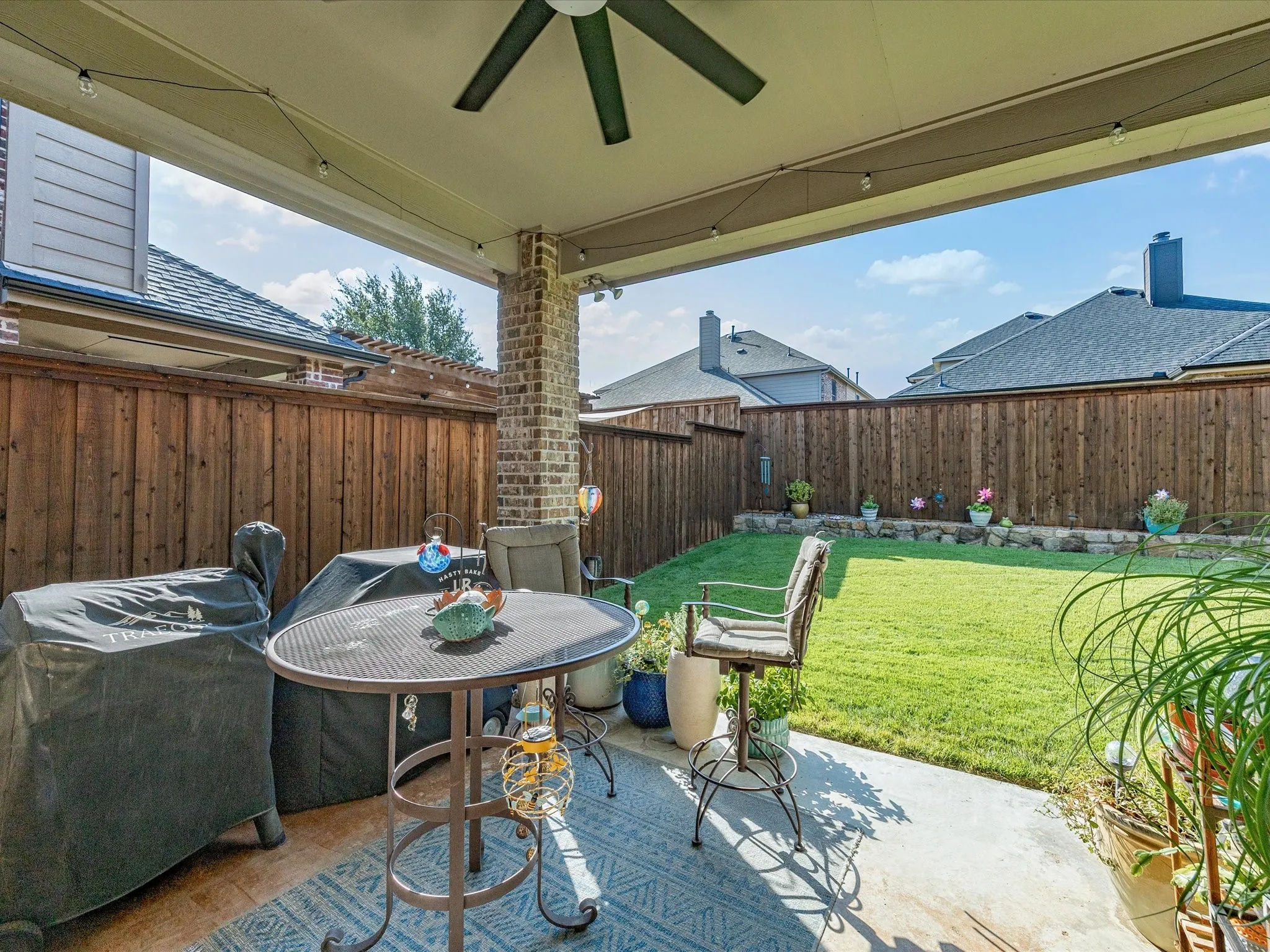 Single Family Residence For Sale in Denton County , 2591 Mirage Drive, Little Elm, Texas 75068, 3 Bedroom, 2 Bathroom, 2 Garage spaces, 2,313 Sqft, built in 2011, mls#21359462, Real Estate Agent in Little Elm, Homes For Sale in Denton county, Homes For Sale in Little Elm, Realtor in Little Elm Texas, Real Estate Brokerage Independent Realty Texas, Luminita Cordes Realtor