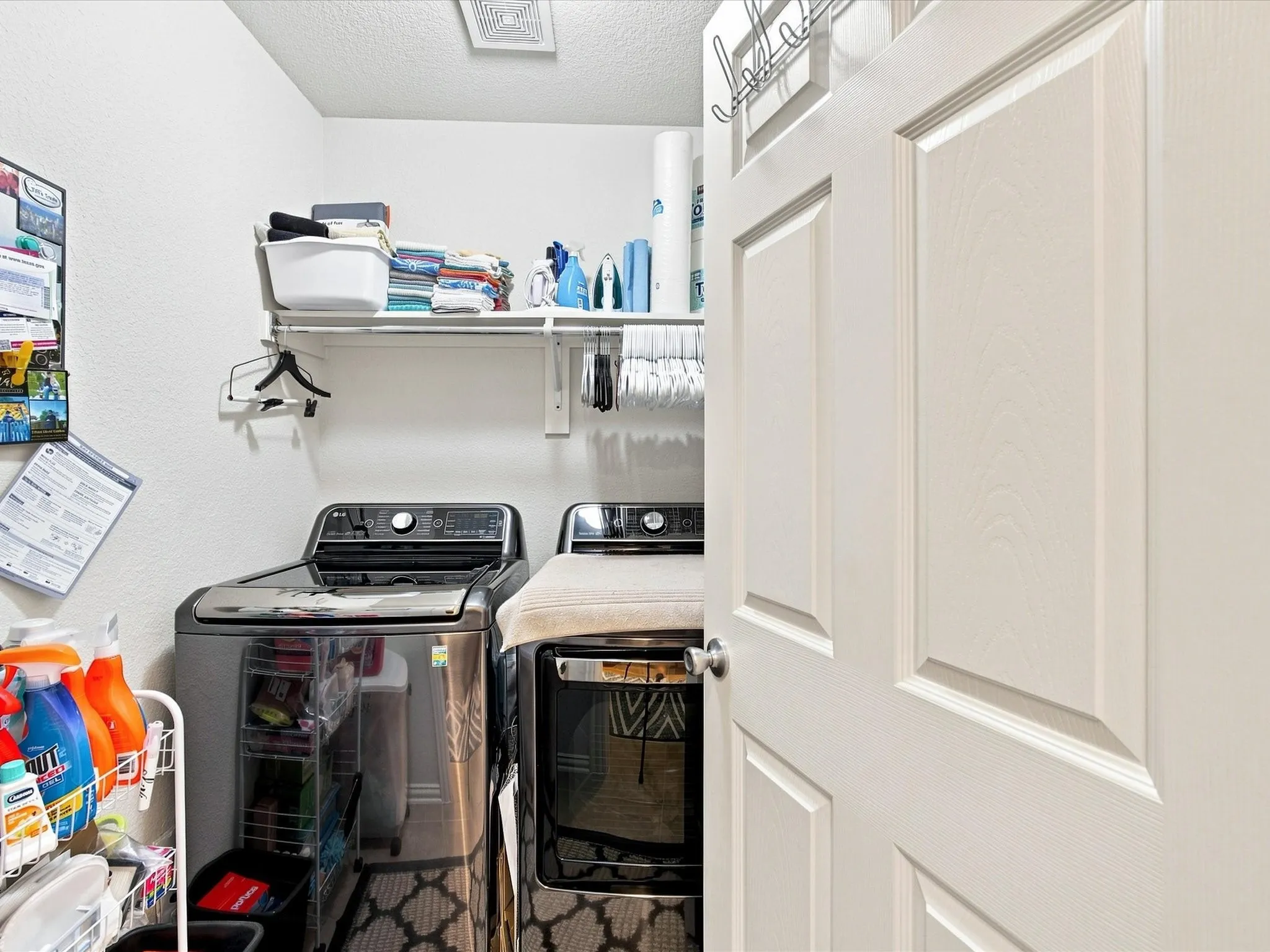 Single Family Residence For Sale in Denton County , 2591 Mirage Drive, Little Elm, Texas 75068, 3 Bedroom, 2 Bathroom, 2 Garage spaces, 2,313 Sqft, built in 2011, mls#21359462, Real Estate Agent in Little Elm, Homes For Sale in Denton county, Homes For Sale in Little Elm, Realtor in Little Elm Texas, Real Estate Brokerage Independent Realty Texas, Luminita Cordes Realtor