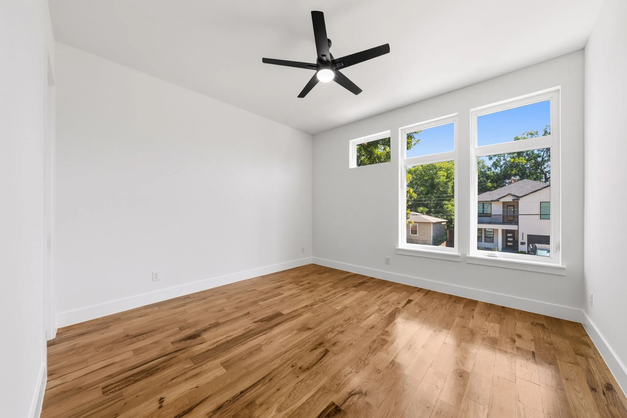 Single Family Residence For Sale in Dallas County , 1919 Nomas Street, Dallas, Texas 75212, 4 Bedroom, 4 Bathroom, 2 Garage spaces, 3,170 Sqft, built in 2026, mls#21360145, Real Estate Agent in Dallas, Homes For Sale in Dallas county, Homes For Sale in Dallas, Realtor in Dallas Texas, Real Estate Brokerage Independent Realty Texas, Luminita Cordes Realtor