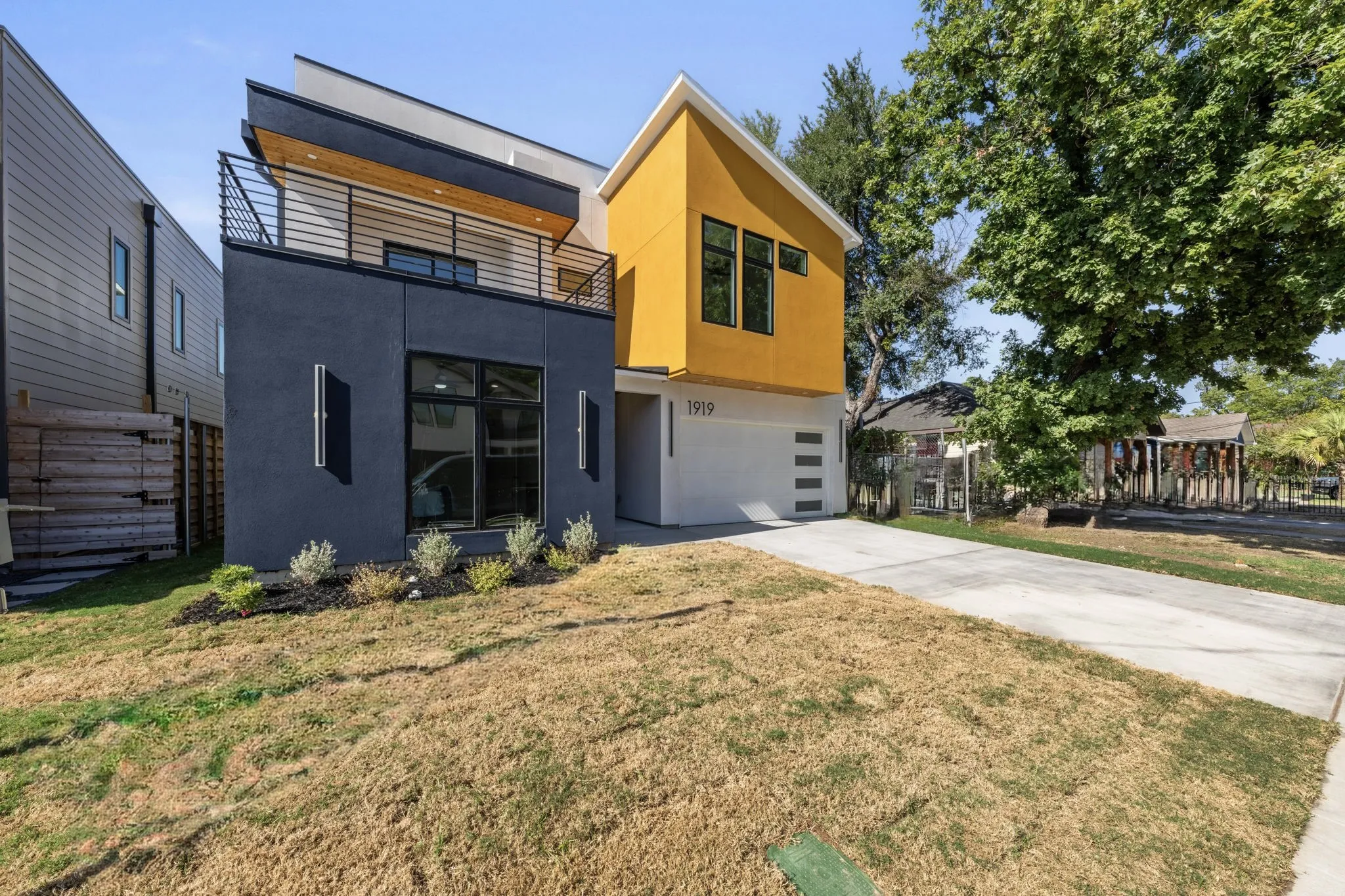 Single Family Residence For Sale in Dallas County , 1919 Nomas Street, Dallas, Texas 75212, 4 Bedroom, 4 Bathroom, 2 Garage spaces, 3,170 Sqft, built in 2026, mls#21360145, Real Estate Agent in Dallas, Homes For Sale in Dallas county, Homes For Sale in Dallas, Realtor in Dallas Texas, Real Estate Brokerage Independent Realty Texas, Luminita Cordes Realtor