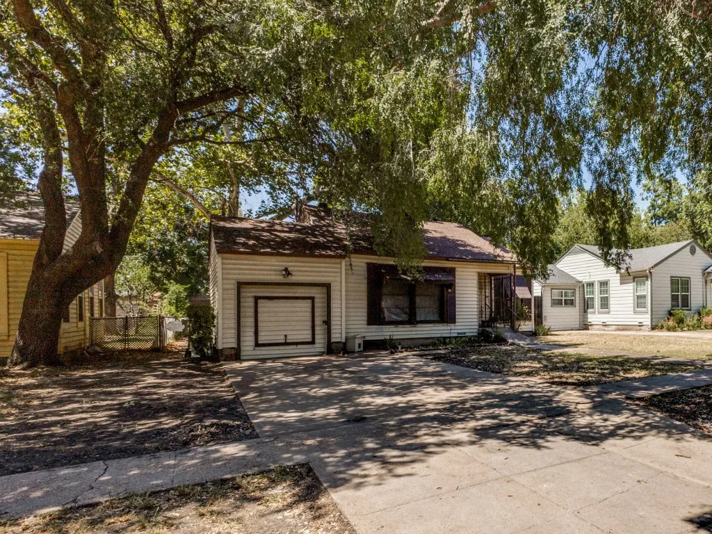 Single Family Residence For Sale in Dallas County , 3143 Hedgerow Drive, Dallas, Texas 75235, 0, 0, 1 Garage spaces, 1,760 Sqft, built in 1948, mls#21358620, Real Estate Agent in Dallas, Homes For Sale in Dallas county, Homes For Sale in Dallas, Realtor in Dallas Texas, Real Estate Brokerage Independent Realty Texas, Luminita Cordes Realtor