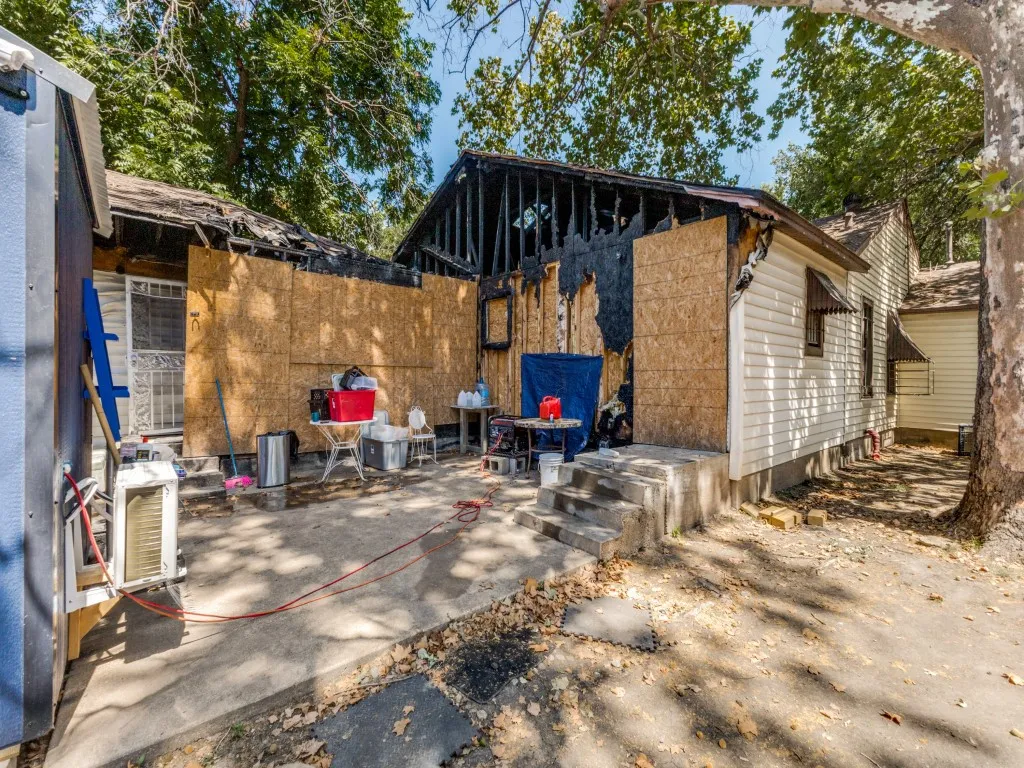 Single Family Residence For Sale in Dallas County , 3143 Hedgerow Drive, Dallas, Texas 75235, 0, 0, 1 Garage spaces, 1,760 Sqft, built in 1948, mls#21358620, Real Estate Agent in Dallas, Homes For Sale in Dallas county, Homes For Sale in Dallas, Realtor in Dallas Texas, Real Estate Brokerage Independent Realty Texas, Luminita Cordes Realtor