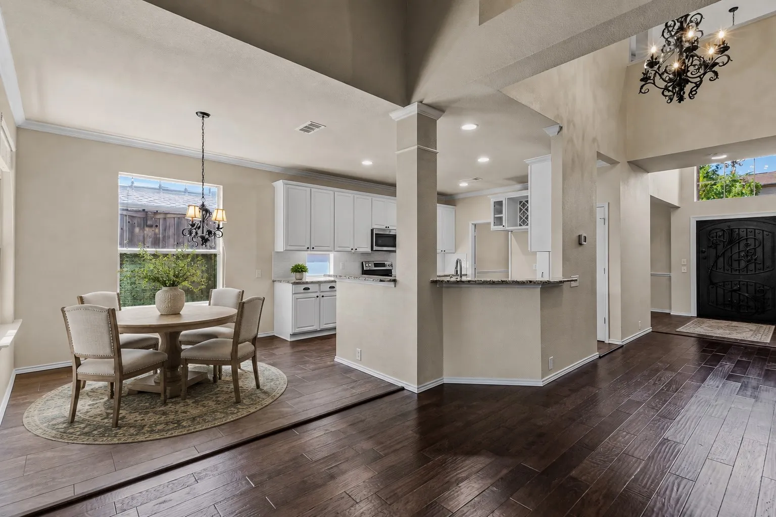 Single Family Residence For Sale in Rockwall County , 454 Fremont Drive, Rockwall, Texas 75087, 4 Bedroom, 3 Bathroom, 2 Garage spaces, 2,542 Sqft, built in 2002, mls#21360261, Real Estate Agent in Rockwall, Homes For Sale in Rockwall county, Homes For Sale in Rockwall, Realtor in Rockwall Texas, Real Estate Brokerage Independent Realty Texas, Luminita Cordes Realtor