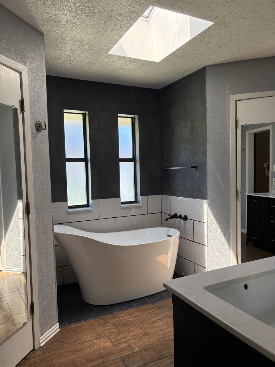 Master bathroom tub
