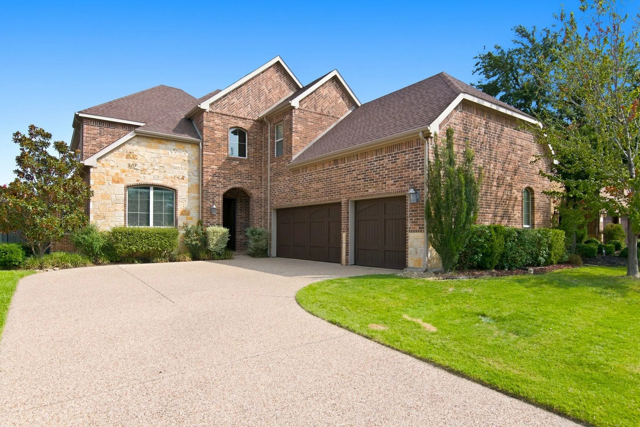 Single Family Residence For Rent in Tarrant County , 1819 Park Highland Way, Arlington, Texas 76012, 4 Bedroom, 4 Bathroom, 3 Garage spaces, 3,159 Sqft, built in 2015, mls#21360296, Real Estate Agent in Arlington, Homes For Rent in Tarrant county, Homes For Rent in Arlington, Realtor in Arlington Texas, Real Estate Brokerage Independent Realty Texas, Luminita Cordes Realtor