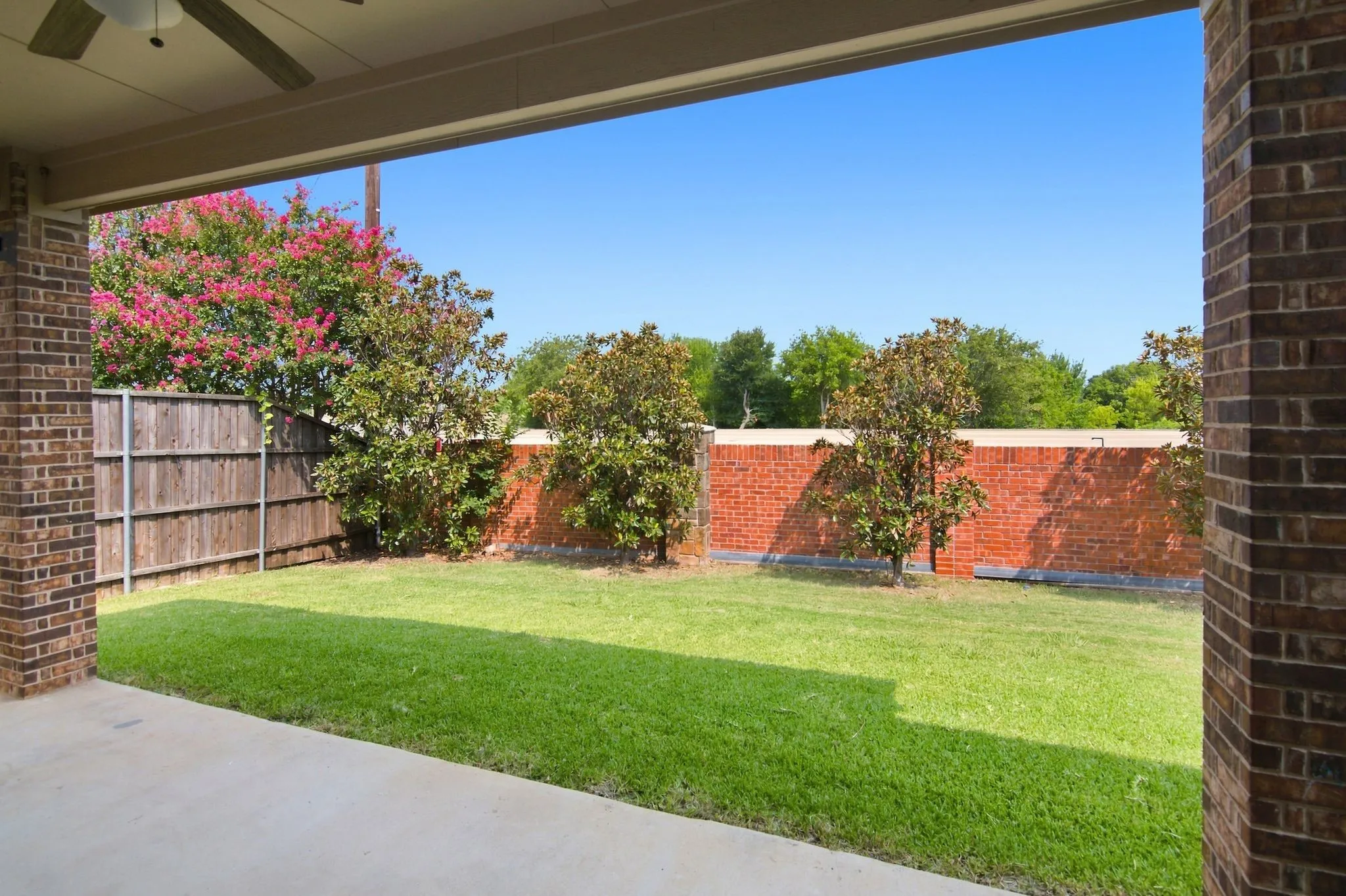 Single Family Residence For Rent in Tarrant County , 1819 Park Highland Way, Arlington, Texas 76012, 4 Bedroom, 4 Bathroom, 3 Garage spaces, 3,159 Sqft, built in 2015, mls#21360296, Real Estate Agent in Arlington, Homes For Rent in Tarrant county, Homes For Rent in Arlington, Realtor in Arlington Texas, Real Estate Brokerage Independent Realty Texas, Luminita Cordes Realtor