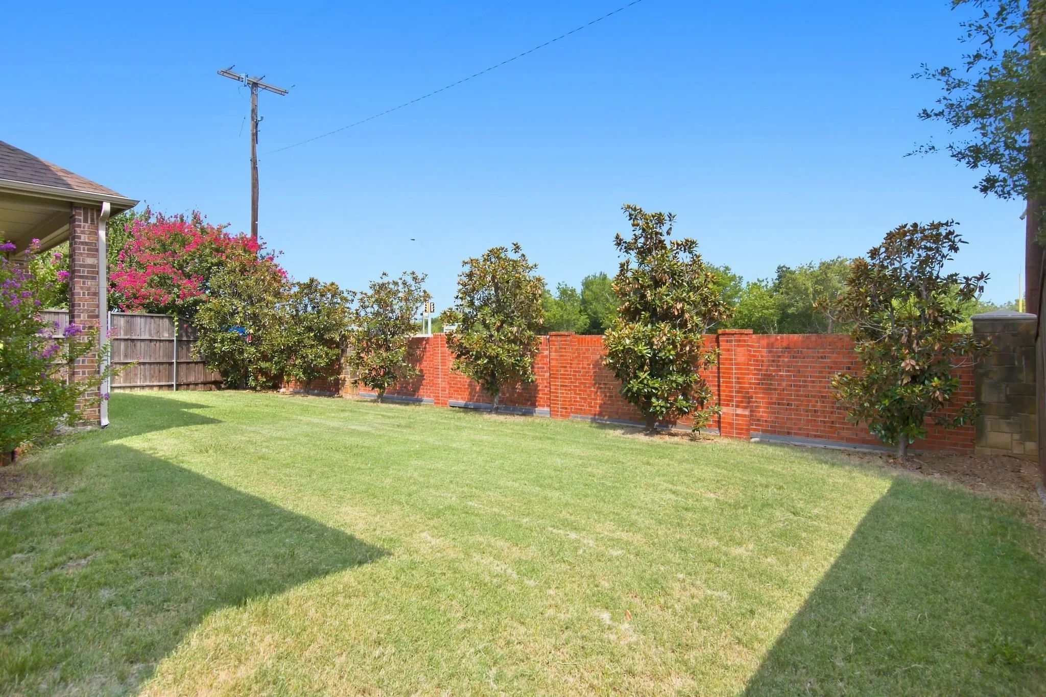 Single Family Residence For Rent in Tarrant County , 1819 Park Highland Way, Arlington, Texas 76012, 4 Bedroom, 4 Bathroom, 3 Garage spaces, 3,159 Sqft, built in 2015, mls#21360296, Real Estate Agent in Arlington, Homes For Rent in Tarrant county, Homes For Rent in Arlington, Realtor in Arlington Texas, Real Estate Brokerage Independent Realty Texas, Luminita Cordes Realtor