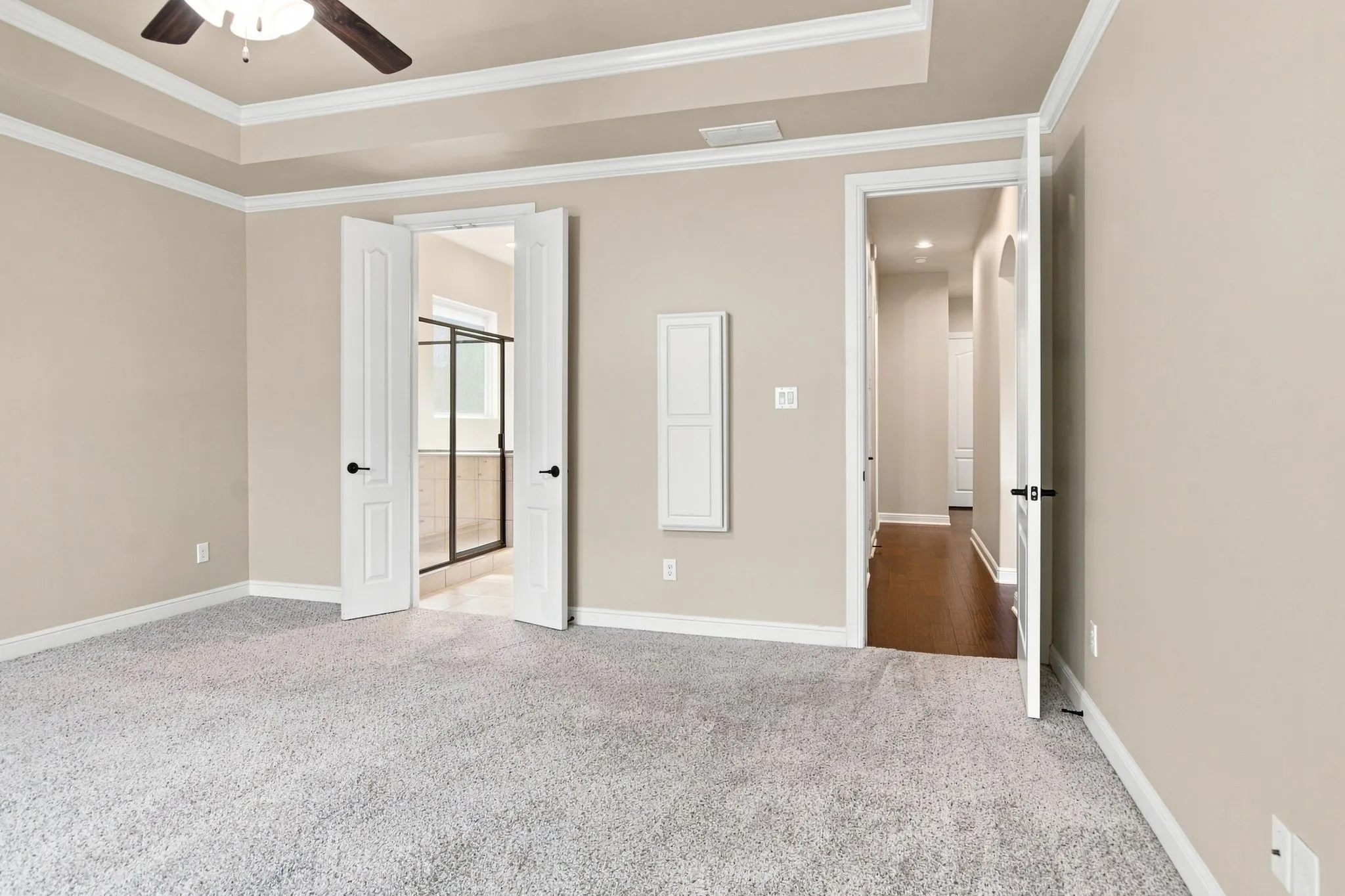 Single Family Residence For Rent in Tarrant County , 1819 Park Highland Way, Arlington, Texas 76012, 4 Bedroom, 4 Bathroom, 3 Garage spaces, 3,159 Sqft, built in 2015, mls#21360296, Real Estate Agent in Arlington, Homes For Rent in Tarrant county, Homes For Rent in Arlington, Realtor in Arlington Texas, Real Estate Brokerage Independent Realty Texas, Luminita Cordes Realtor