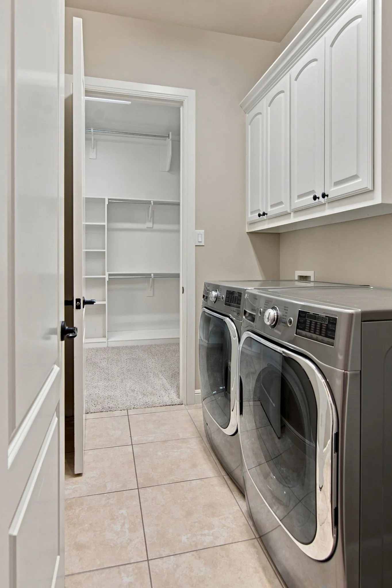 Single Family Residence For Rent in Tarrant County , 1819 Park Highland Way, Arlington, Texas 76012, 4 Bedroom, 4 Bathroom, 3 Garage spaces, 3,159 Sqft, built in 2015, mls#21360296, Real Estate Agent in Arlington, Homes For Rent in Tarrant county, Homes For Rent in Arlington, Realtor in Arlington Texas, Real Estate Brokerage Independent Realty Texas, Luminita Cordes Realtor