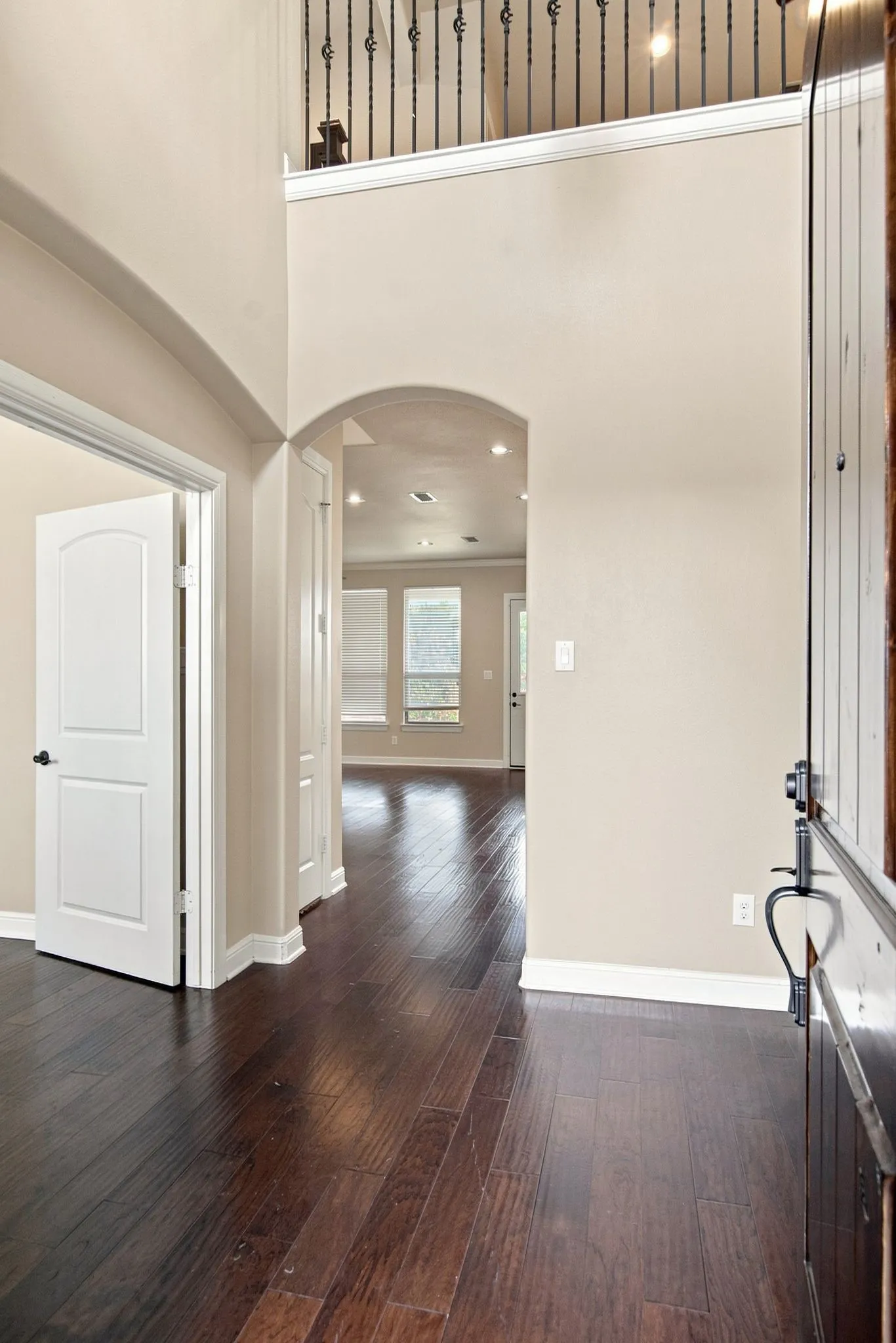 Single Family Residence For Rent in Tarrant County , 1819 Park Highland Way, Arlington, Texas 76012, 4 Bedroom, 4 Bathroom, 3 Garage spaces, 3,159 Sqft, built in 2015, mls#21360296, Real Estate Agent in Arlington, Homes For Rent in Tarrant county, Homes For Rent in Arlington, Realtor in Arlington Texas, Real Estate Brokerage Independent Realty Texas, Luminita Cordes Realtor