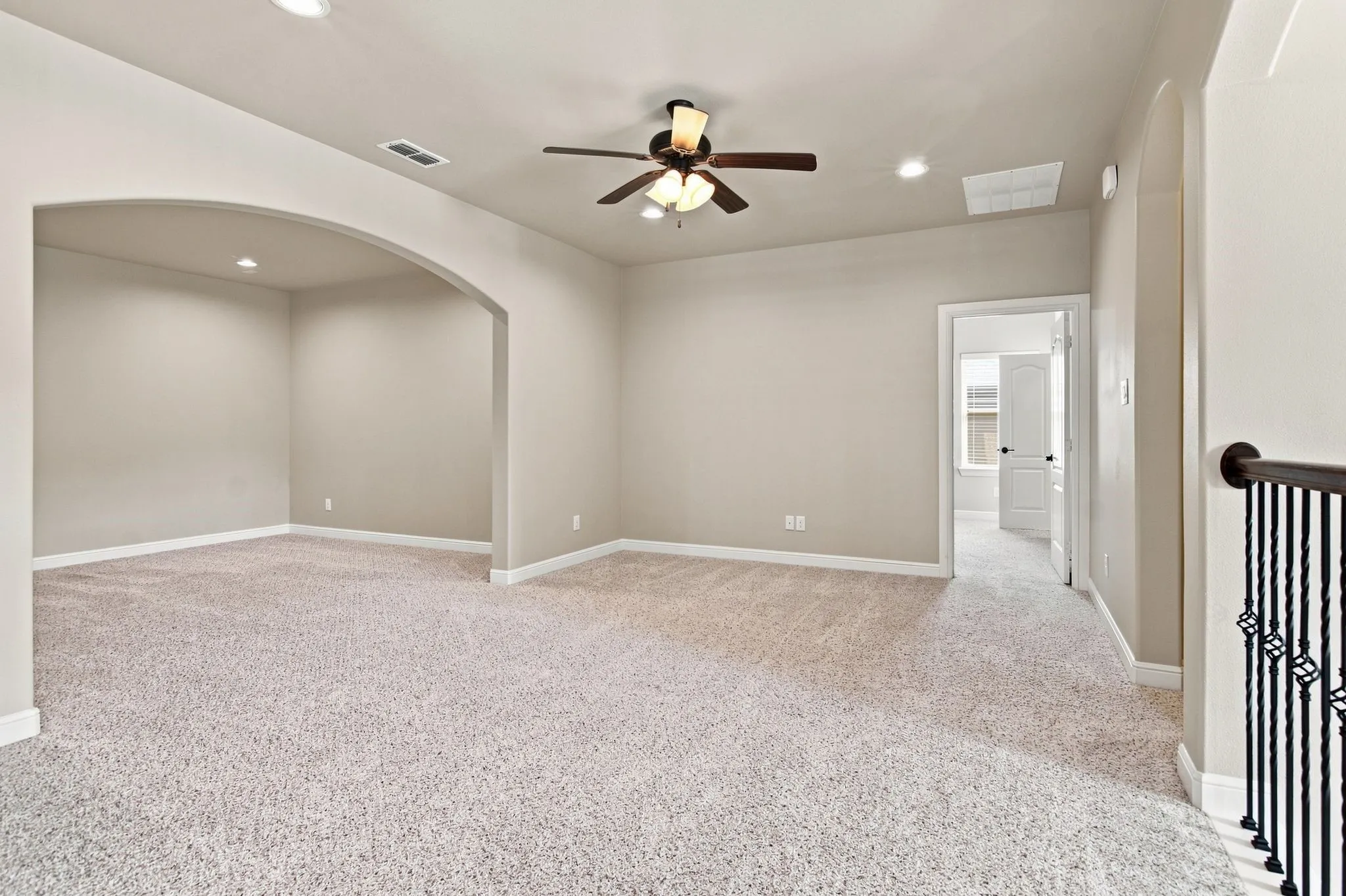 Single Family Residence For Rent in Tarrant County , 1819 Park Highland Way, Arlington, Texas 76012, 4 Bedroom, 4 Bathroom, 3 Garage spaces, 3,159 Sqft, built in 2015, mls#21360296, Real Estate Agent in Arlington, Homes For Rent in Tarrant county, Homes For Rent in Arlington, Realtor in Arlington Texas, Real Estate Brokerage Independent Realty Texas, Luminita Cordes Realtor