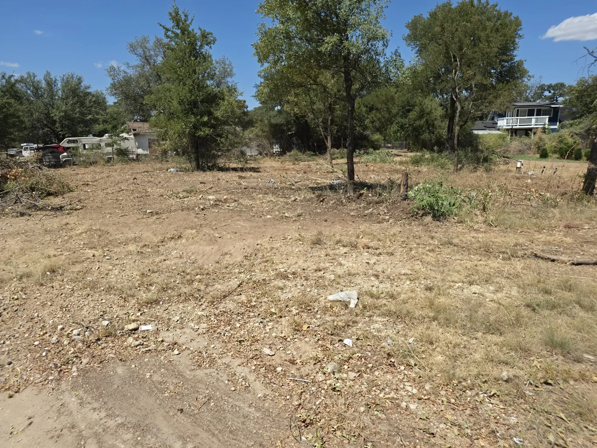 Single Family Residence For Sale in Tarrant County , 4205 Austin Place, Lakeside, Texas 76135, 6 Bedroom, 5 Bathroom, 2 Garage spaces, 3,100 Sqft, built in 1988, mls#21359668, Real Estate Agent in Lakeside, Homes For Sale in Tarrant county, Homes For Sale in Lakeside, Realtor in Lakeside Texas, Real Estate Brokerage Independent Realty Texas, Luminita Cordes Realtor