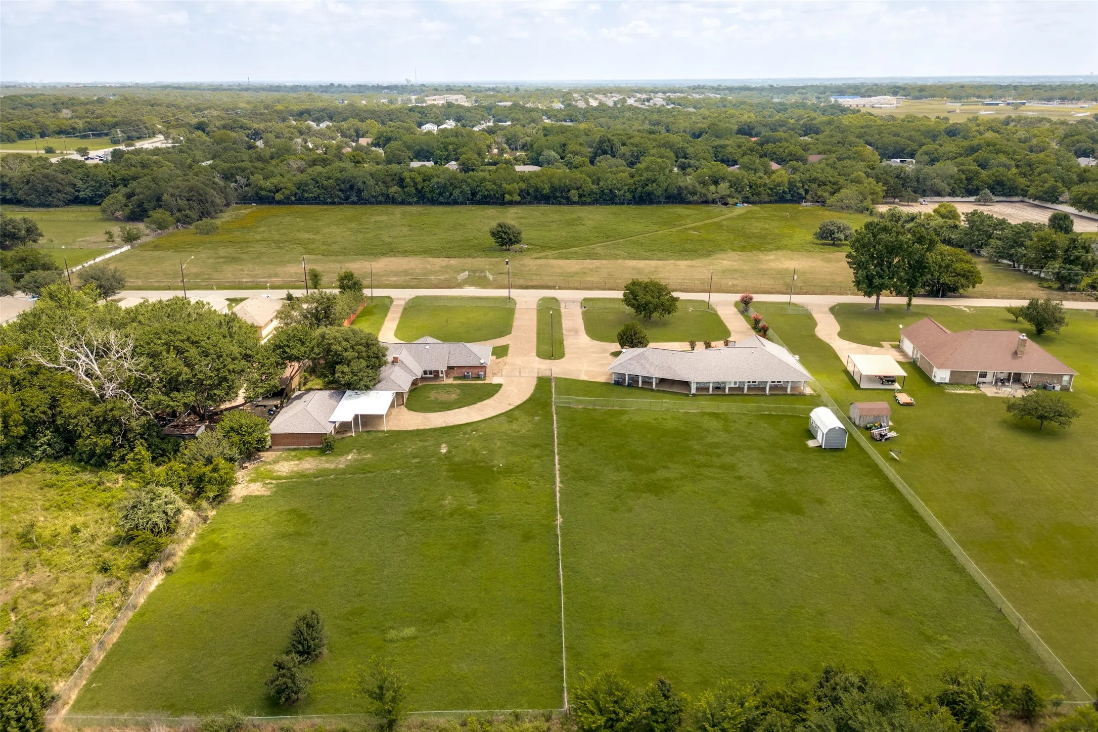 Located just minutes from both Hwy 175 & I-20, you’ll have easy access to Dallas & surrounding areas.
