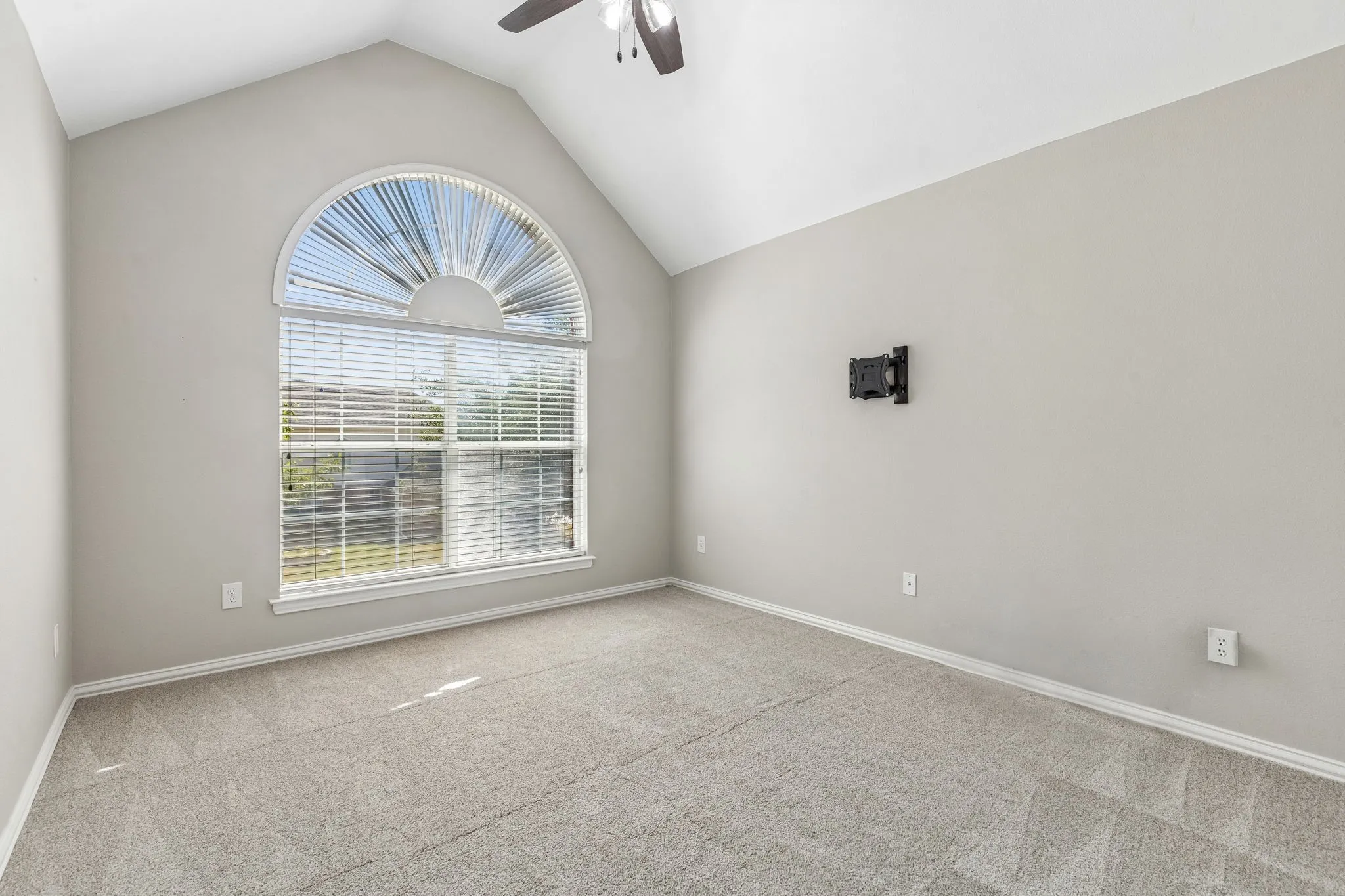 Single Family Residence For Sale in Collin County , 7913 Morningdew Drive, Plano, Texas 75025, 5 Bedroom, 4 Bathroom, 2 Garage spaces, 3,363 Sqft, built in 1997, mls#21356150, Real Estate Agent in Plano, Homes For Sale in Collin county, Homes For Sale in Plano, Realtor in Plano Texas, Real Estate Brokerage Independent Realty Texas, Luminita Cordes Realtor
