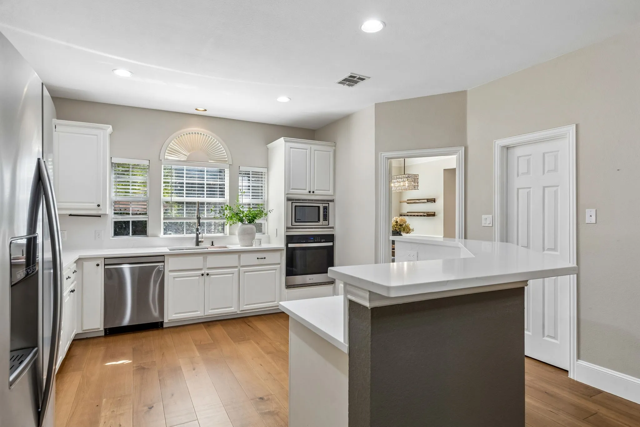 Single Family Residence For Sale in Collin County , 7913 Morningdew Drive, Plano, Texas 75025, 5 Bedroom, 4 Bathroom, 2 Garage spaces, 3,363 Sqft, built in 1997, mls#21356150, Real Estate Agent in Plano, Homes For Sale in Collin county, Homes For Sale in Plano, Realtor in Plano Texas, Real Estate Brokerage Independent Realty Texas, Luminita Cordes Realtor