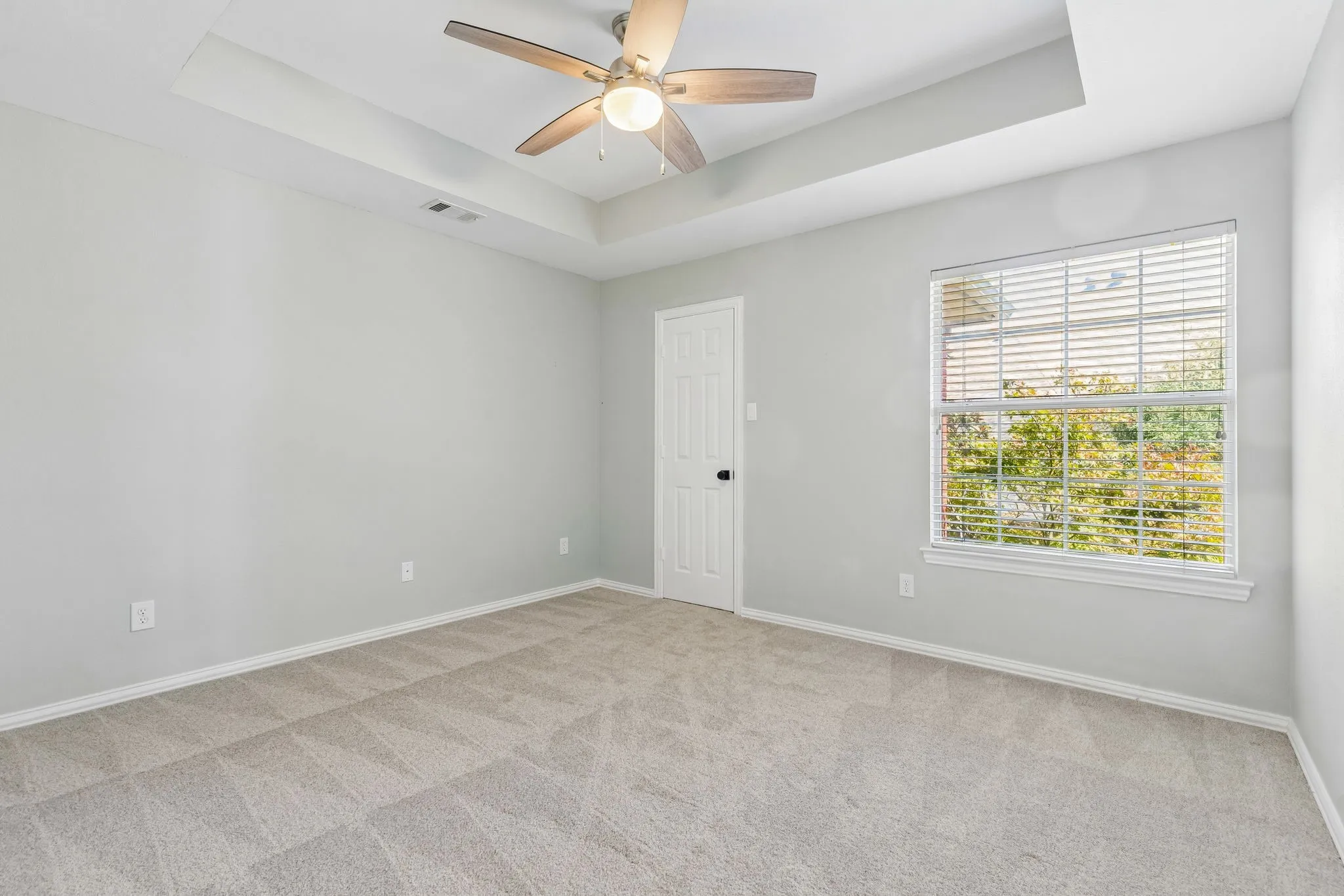 Single Family Residence For Sale in Collin County , 7913 Morningdew Drive, Plano, Texas 75025, 5 Bedroom, 4 Bathroom, 2 Garage spaces, 3,363 Sqft, built in 1997, mls#21356150, Real Estate Agent in Plano, Homes For Sale in Collin county, Homes For Sale in Plano, Realtor in Plano Texas, Real Estate Brokerage Independent Realty Texas, Luminita Cordes Realtor