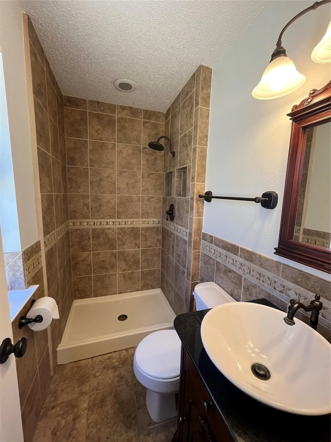 Single Family Residence For Sale in Hunt County , 9644 Deer Park, Quinlan, Texas 75474, 3 Bedroom, 3 Bathroom, 2 Garage spaces, 1,812 Sqft, built in 1986, Price $394,900, mls#21360354, Real Estate Agent in Quinlan, Homes For Sale in Hunt county, Homes For Sale in Quinlan, Realtor in Quinlan Texas, Real Estate Brokerage Independent Realty Texas, Luminita Cordes Realtor