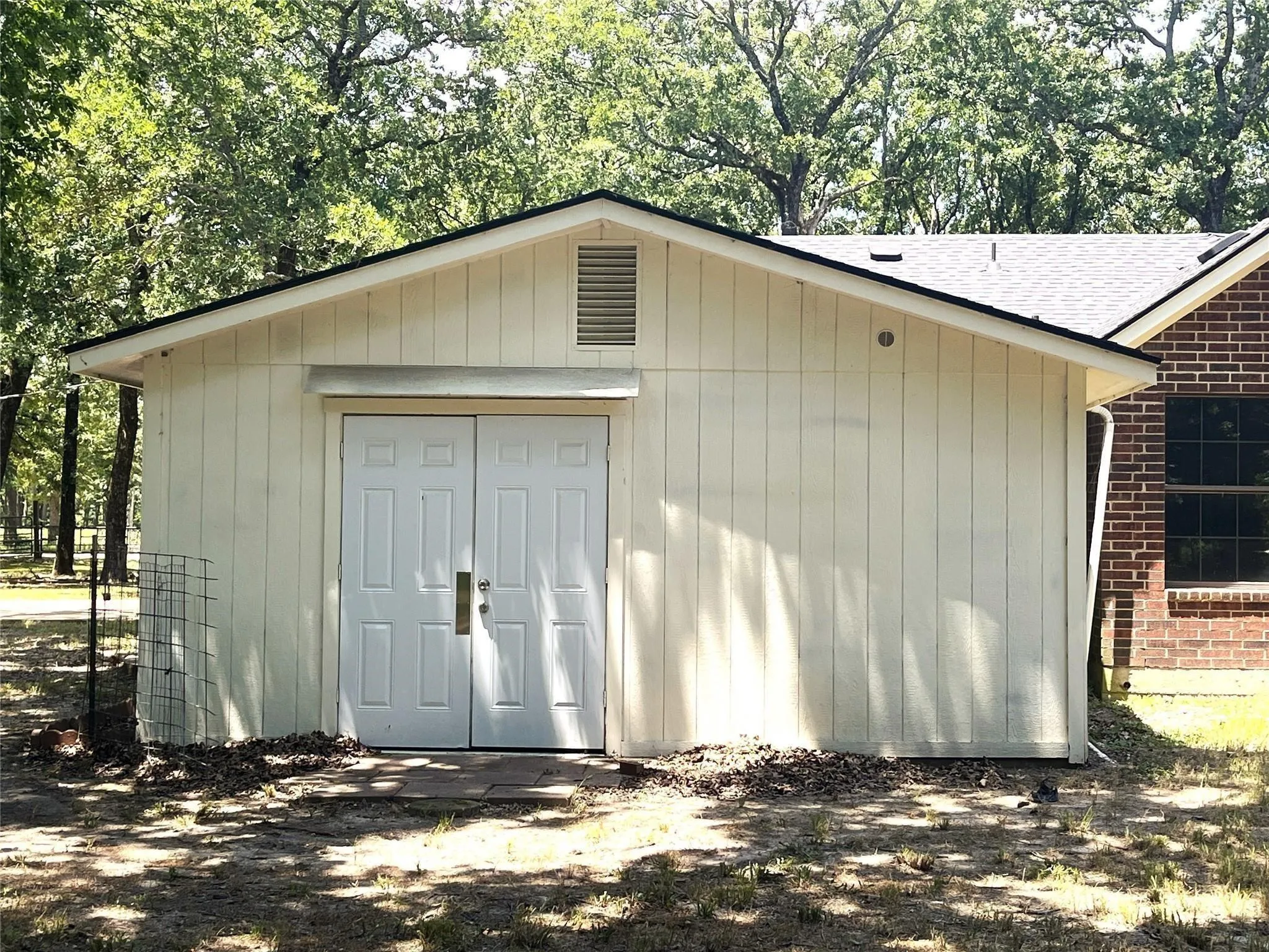 Single Family Residence For Sale in Hunt County , 9644 Deer Park, Quinlan, Texas 75474, 3 Bedroom, 3 Bathroom, 2 Garage spaces, 1,812 Sqft, built in 1986, Price $394,900, mls#21360354, Real Estate Agent in Quinlan, Homes For Sale in Hunt county, Homes For Sale in Quinlan, Realtor in Quinlan Texas, Real Estate Brokerage Independent Realty Texas, Luminita Cordes Realtor