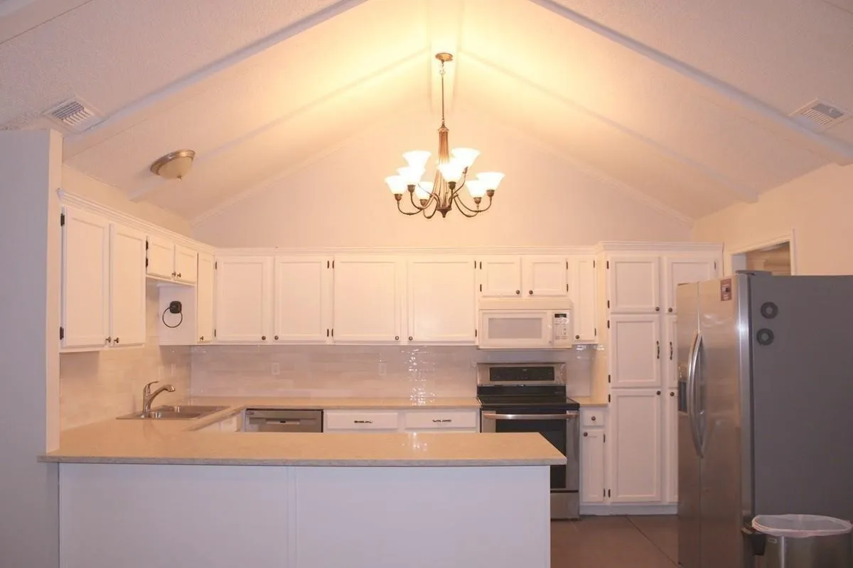 Single Family Residence For Sale in Hunt County , 9644 Deer Park, Quinlan, Texas 75474, 3 Bedroom, 3 Bathroom, 2 Garage spaces, 1,812 Sqft, built in 1986, Price $394,900, mls#21360354, Real Estate Agent in Quinlan, Homes For Sale in Hunt county, Homes For Sale in Quinlan, Realtor in Quinlan Texas, Real Estate Brokerage Independent Realty Texas, Luminita Cordes Realtor