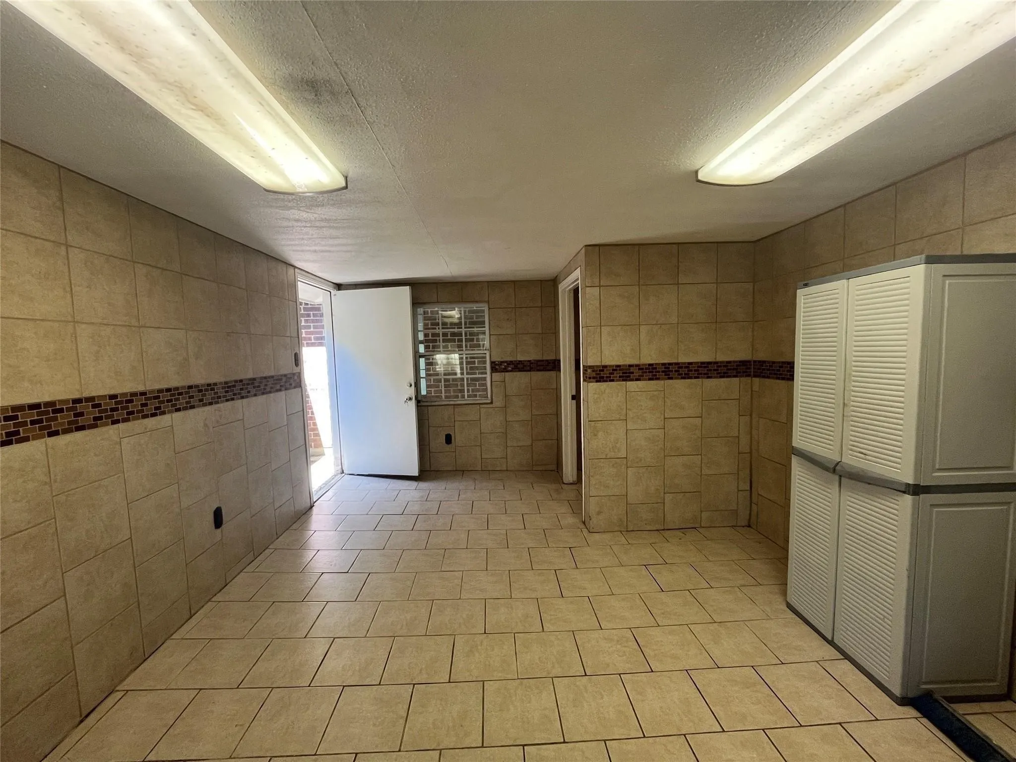 Single Family Residence For Sale in Hunt County , 9644 Deer Park, Quinlan, Texas 75474, 3 Bedroom, 3 Bathroom, 2 Garage spaces, 1,812 Sqft, built in 1986, Price $394,900, mls#21360354, Real Estate Agent in Quinlan, Homes For Sale in Hunt county, Homes For Sale in Quinlan, Realtor in Quinlan Texas, Real Estate Brokerage Independent Realty Texas, Luminita Cordes Realtor