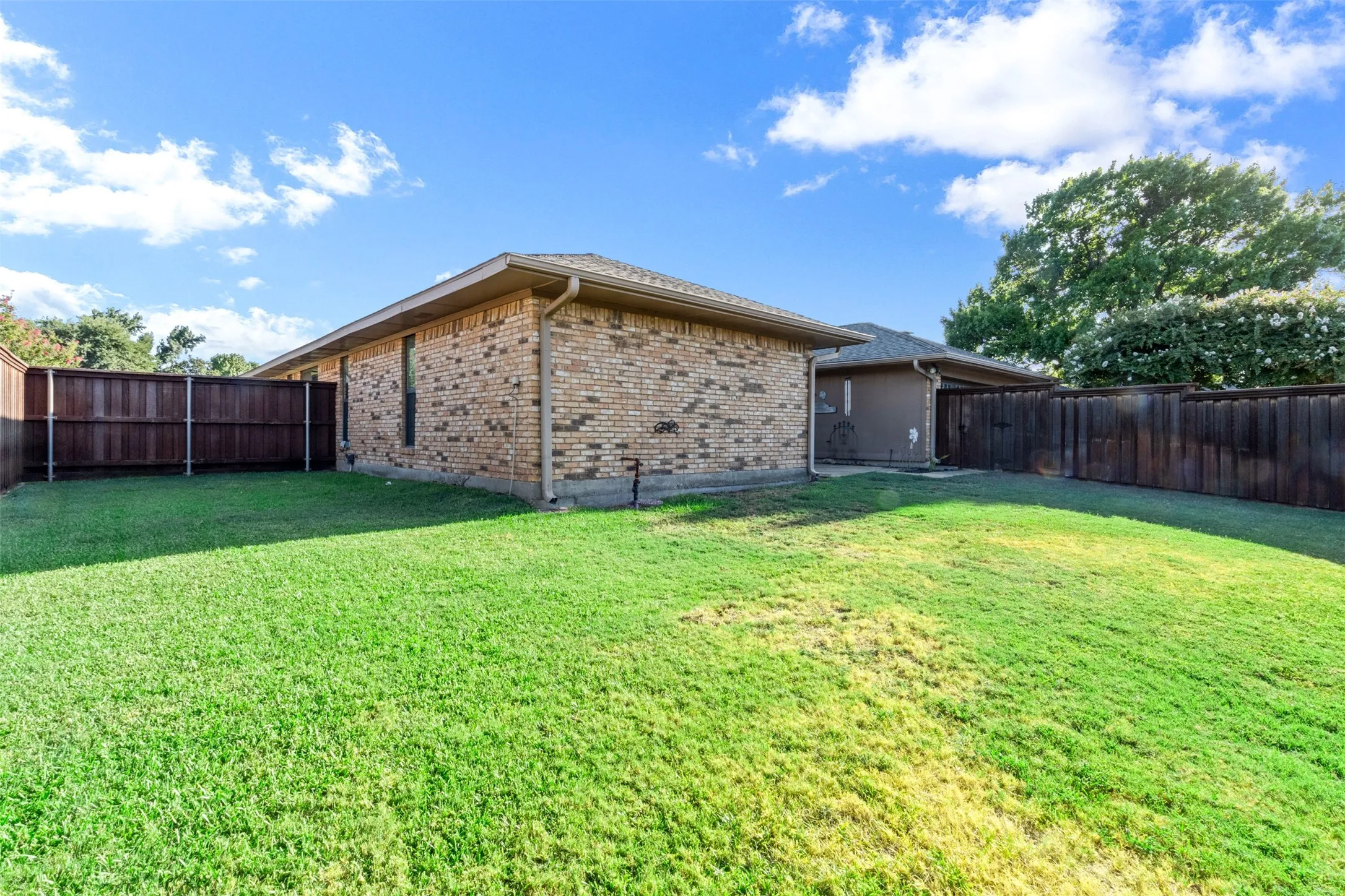 Single Family Residence For Sale in Collin County , 2313 Tamarisk Lane, Plano, Texas 75023, 4 Bedroom, 3 Bathroom, 2 Garage spaces, 2,460 Sqft, built in 1978, mls#21360268, Real Estate Agent in Plano, Homes For Sale in Collin county, Homes For Sale in Plano, Realtor in Plano Texas, Real Estate Brokerage Independent Realty Texas, Luminita Cordes Realtor
