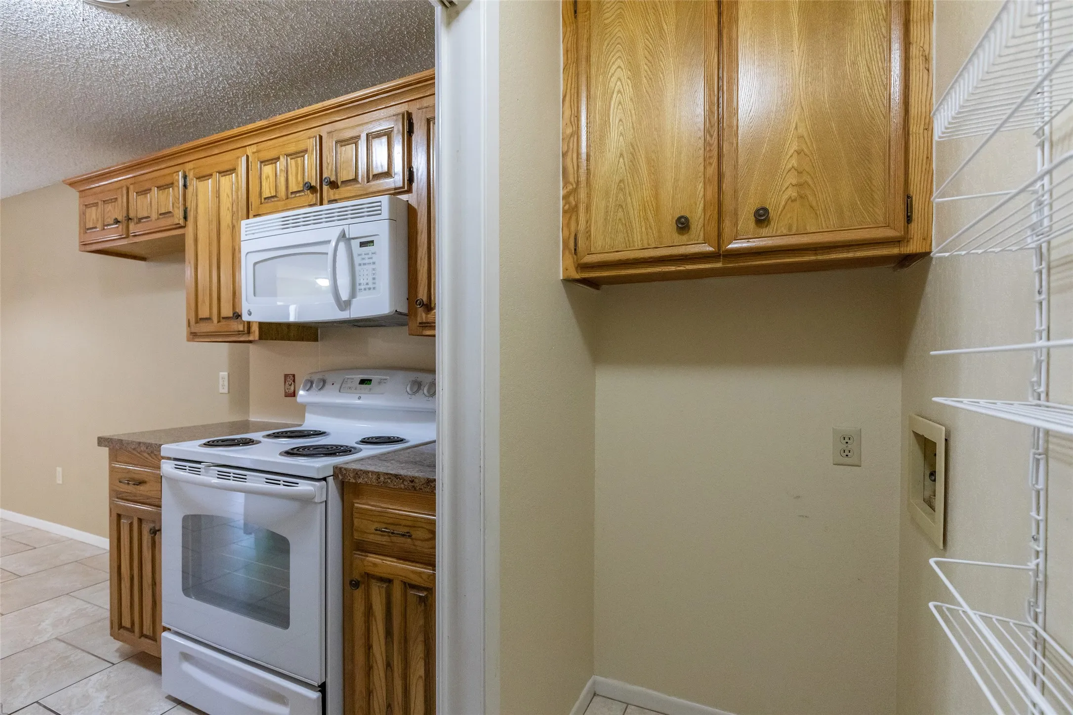 Single Family Residence For Sale in Taylor County , 1509 Westheimer Road, Abilene, Texas 79601, 2 Bedroom, 2 Bathroom, 1 Garage spaces, 1,104 Sqft, built in 1984, mls#21360139, Real Estate Agent in Abilene, Homes For Sale in Taylor county, Homes For Sale in Abilene, Realtor in Abilene Texas, Real Estate Brokerage Independent Realty Texas, Luminita Cordes Realtor